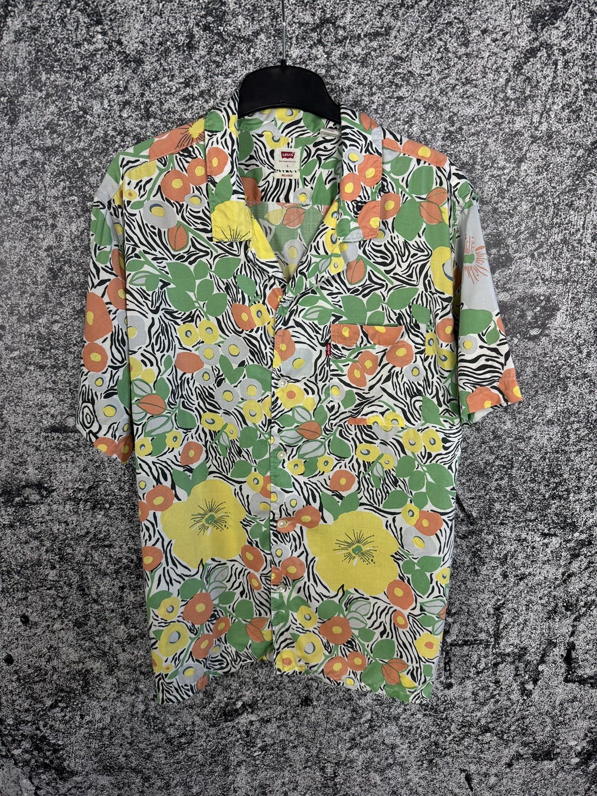 Levi's Levi’s Short Sleeve Shirt Hawaiian Floral Print Relaxed Sz L Size US L / EU 52-54 / 3 - 1 Thumbnail