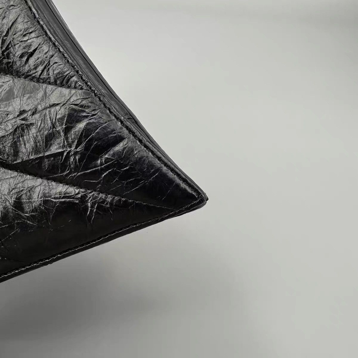 Balenciaga Balenciaga Medium Quilted Crush Bag Size ONE SIZE - 10 Thumbnail