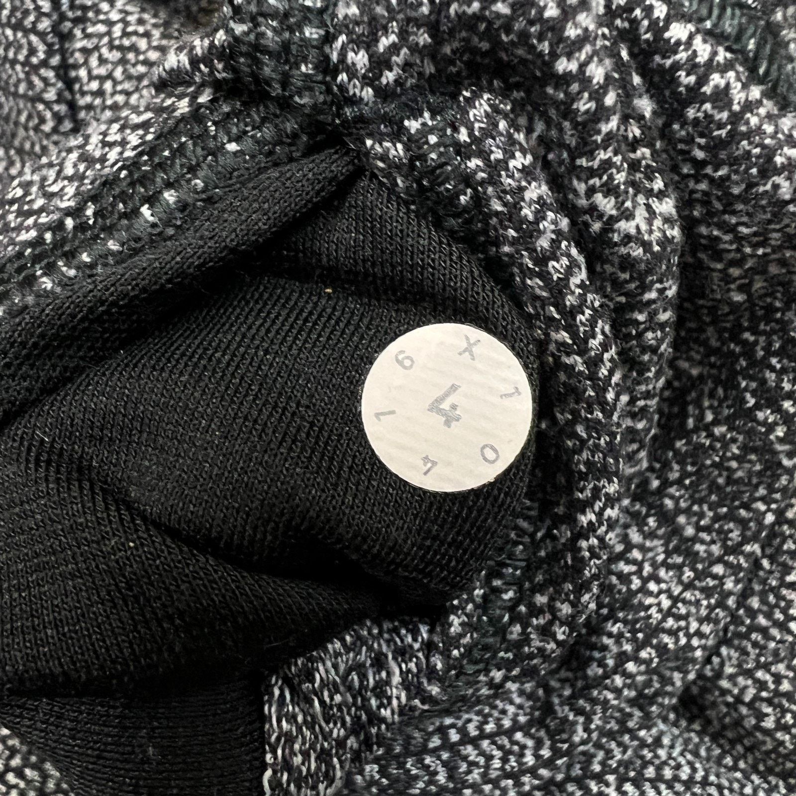 Lululemon Lululemon Wunder Under Low Rise Tight Size 4 Legging Pilates Size 27" / US 4 / IT 40 - 7 Thumbnail