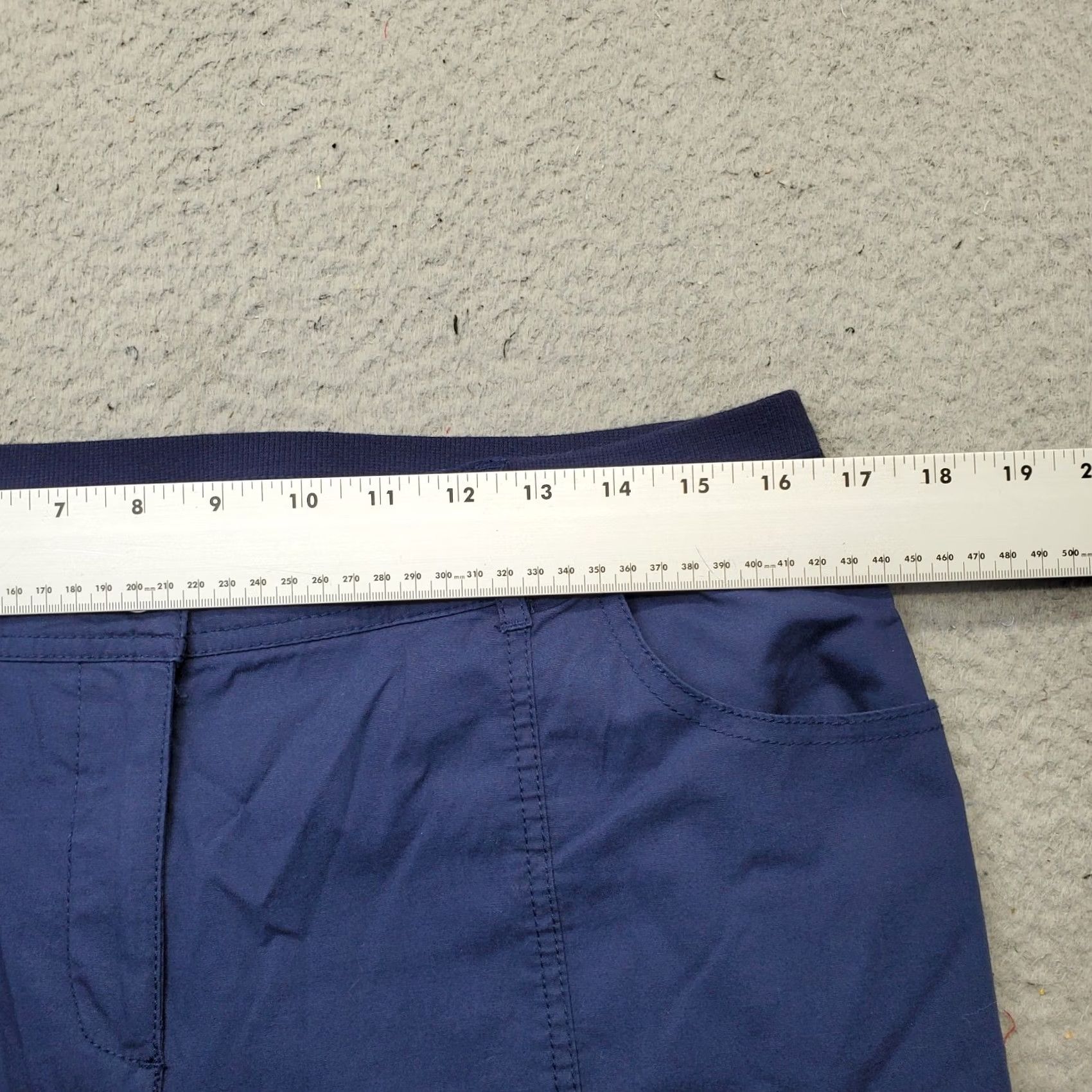 Vintage Chico's Fitigues Cargo Pants Women M Blue Stretch Regular Fit Cuff Hem Size 32" / US 10 / IT 46 - 6 Thumbnail