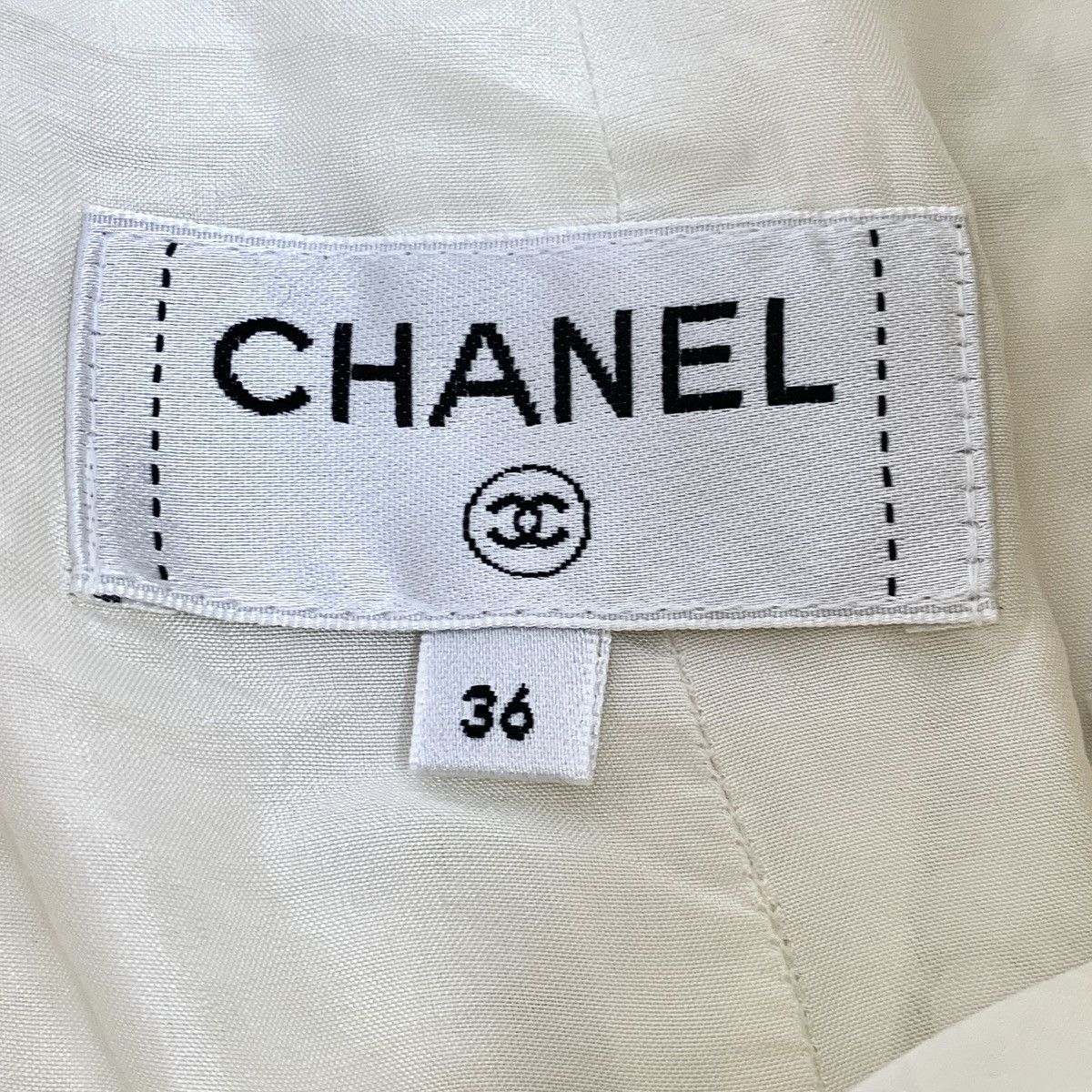 Chanel Chanel White Sequin Embroidered Cotton Casual Halter Dress Size 26" / US 2 / IT 38 - 5 Thumbnail