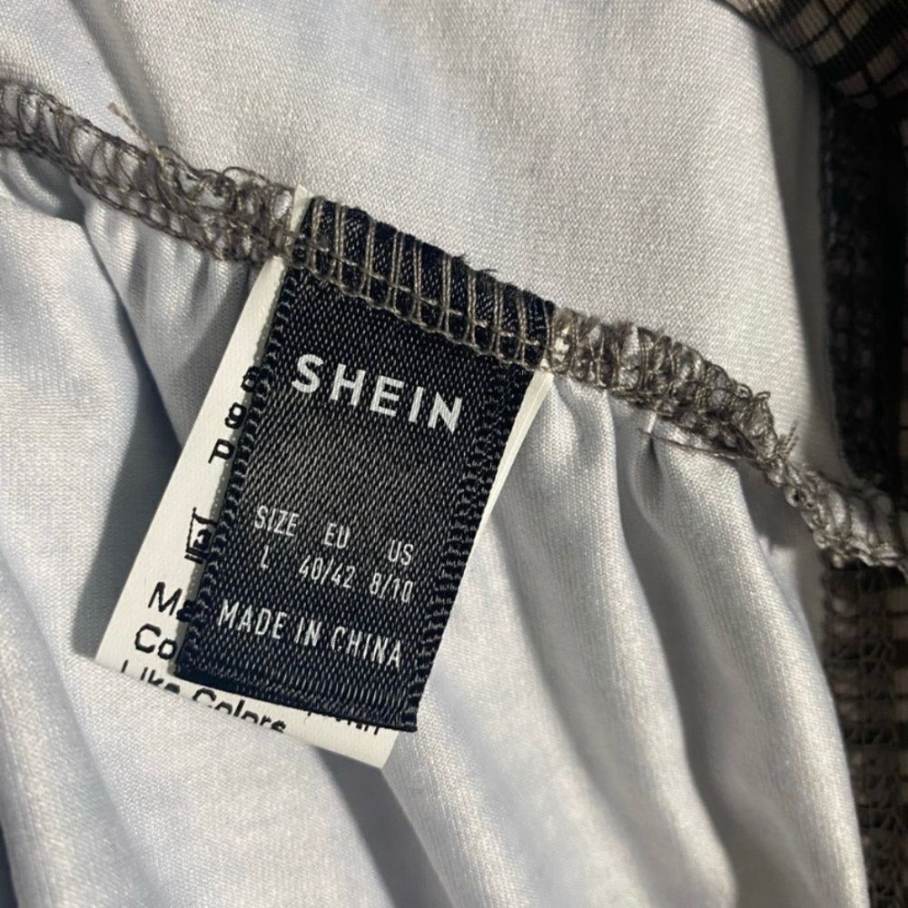 Shein SHEIN Gray Twist Back Long Sleeve Crop Top - Size L Size L / US 10 / IT 46 - 4 Thumbnail