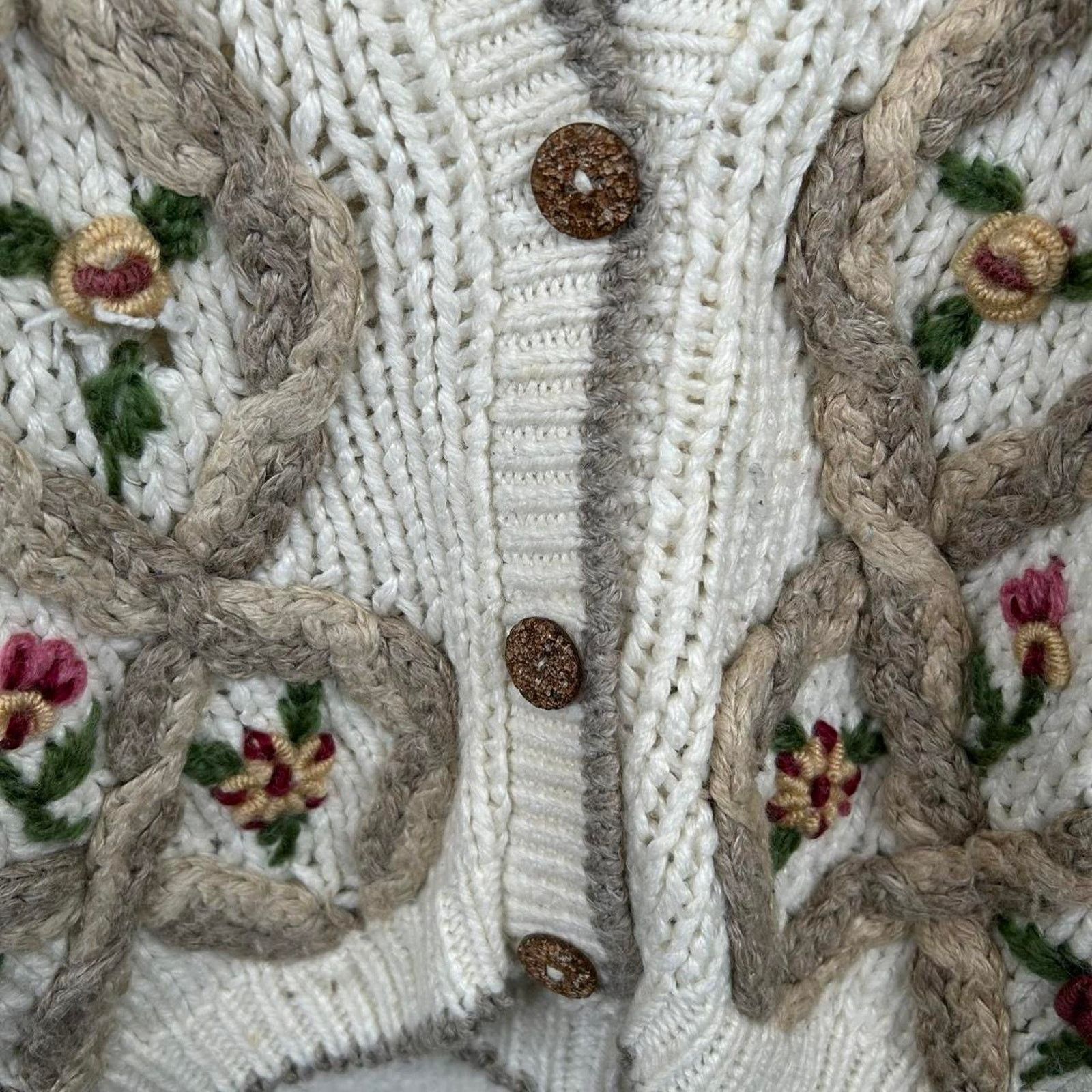 Other Vintage 90’s Hand-Made Rose Flowers Sweater Vest Size Medium Size M / US 6-8 / IT 42-44 - 7 Thumbnail