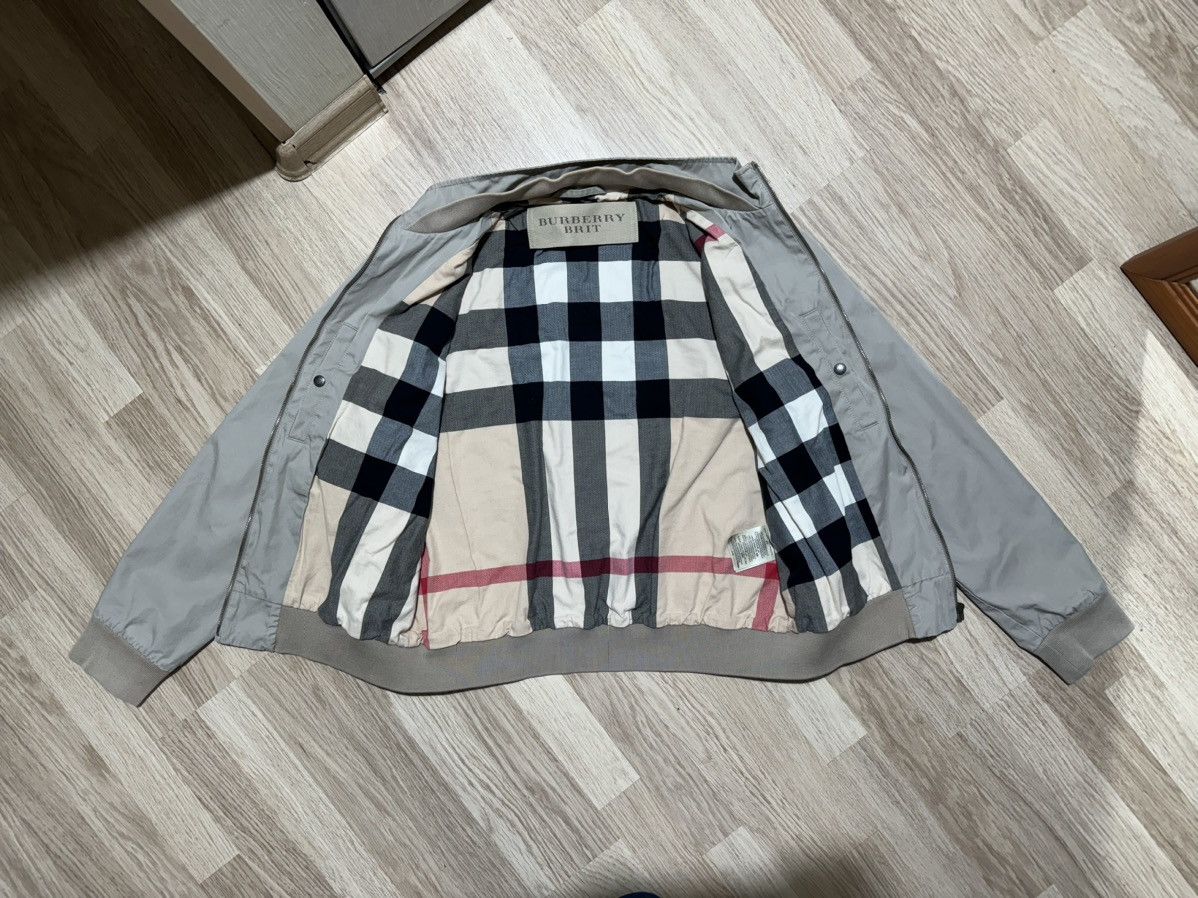 Burberry Burberry Brit nova check bomber jacket Size L Size US L / EU 52-54 / 3 - 4 Thumbnail