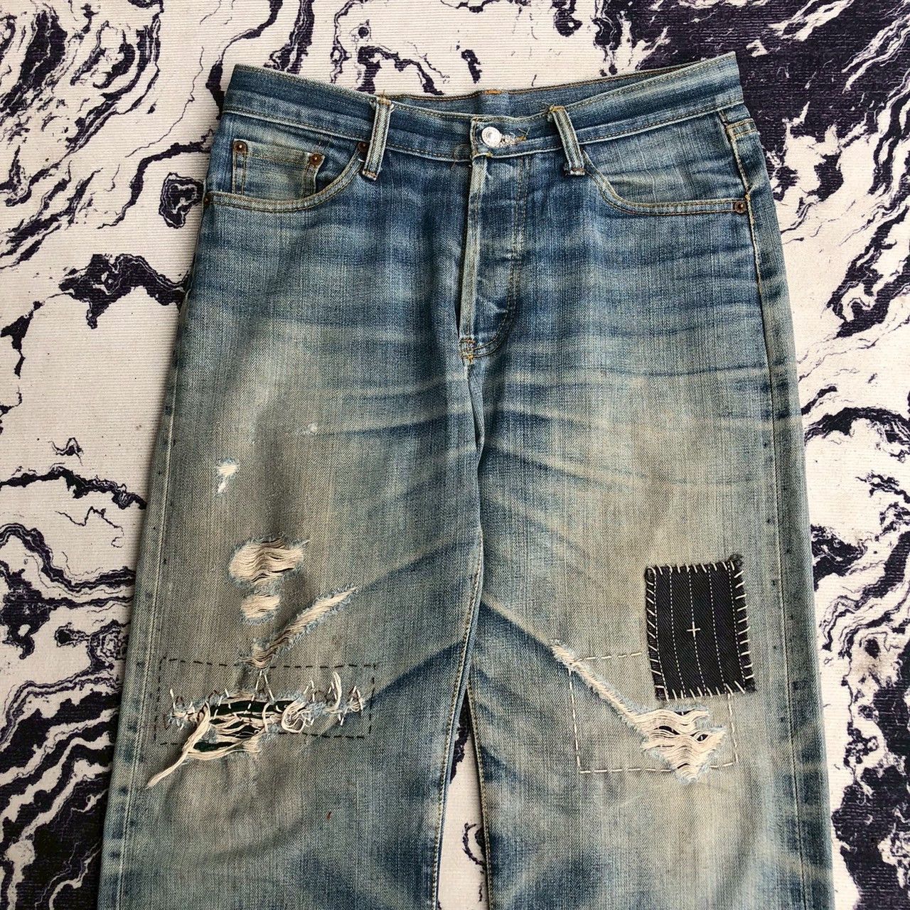Levi's Vintage Levi's 501 Big E Distressed Selvedge Size US 33 - 2 Thumbnail