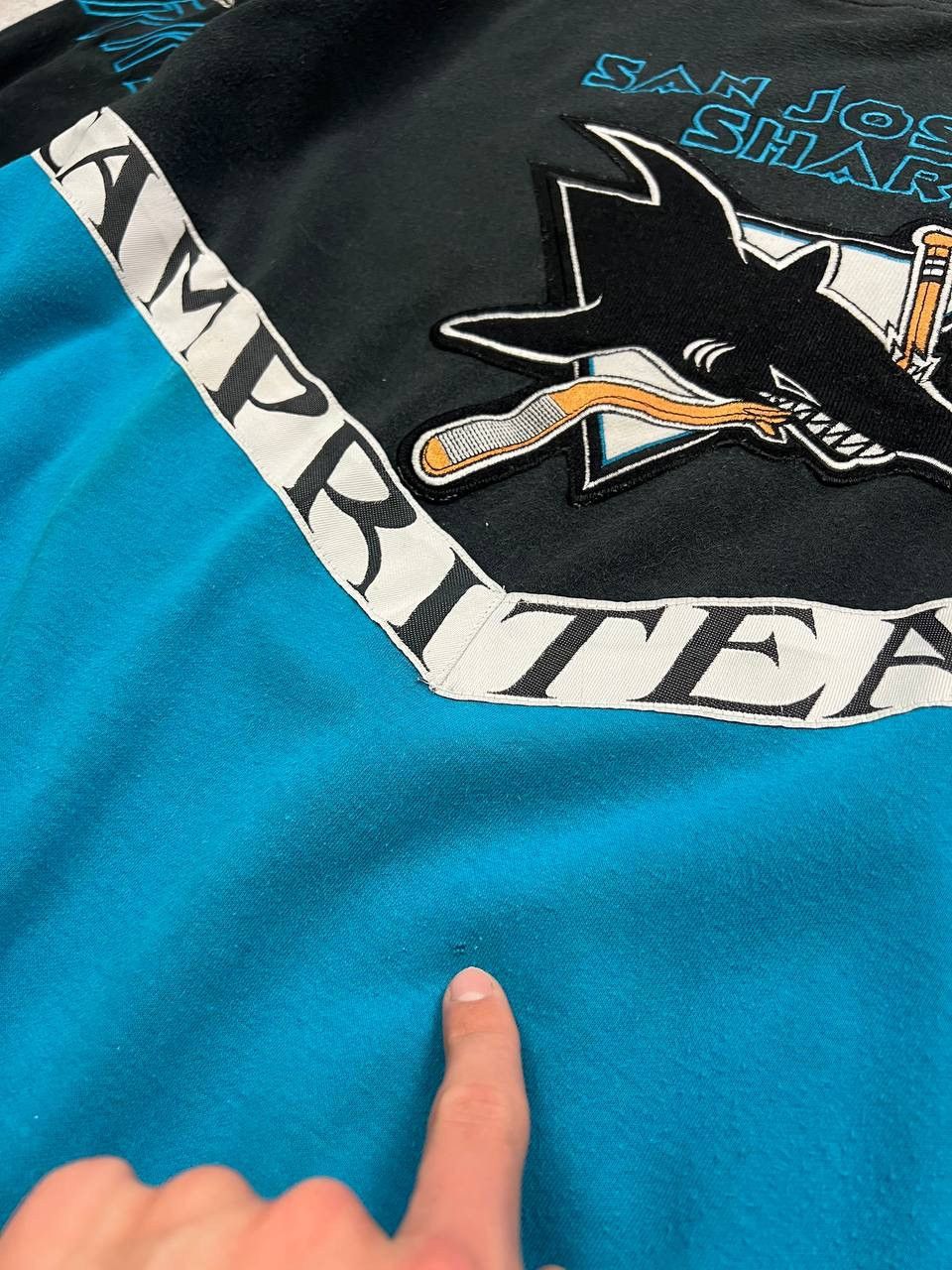 NHL Vintage San Jose Sharks Hockey NHL Sweatshirt Big Logo Size US L / EU 52-54 / 3 - 21 Thumbnail