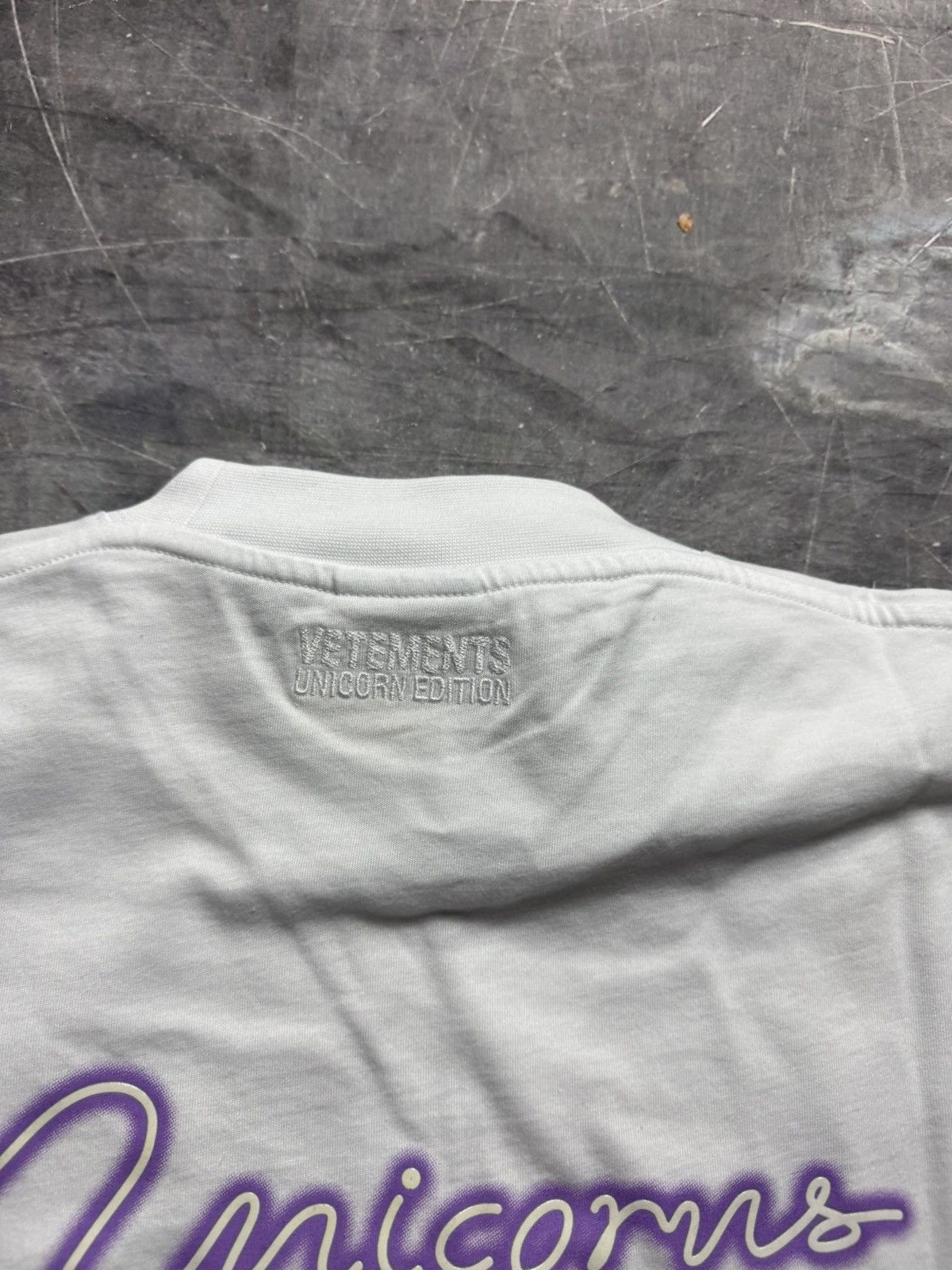 Vetements Vetements Las Vetements Unicorn Dolphins t-shirt in White Size US L / EU 52-54 / 3 - 7 Thumbnail