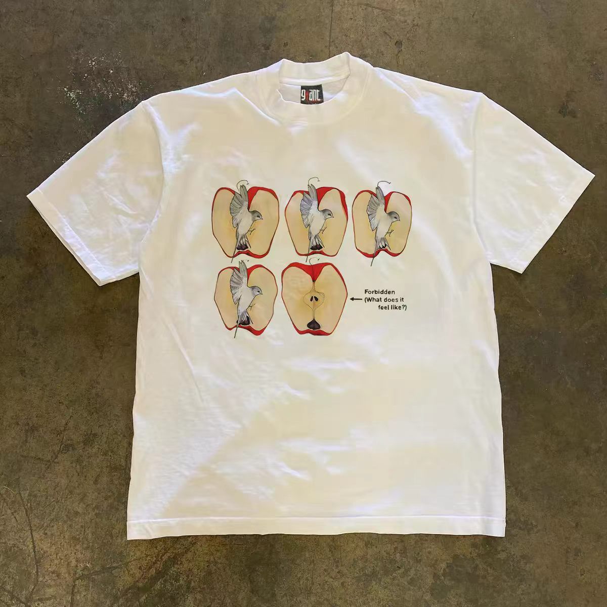 Vintage White Vintage Apple-Print Cotton T-Shirt Size US M / EU 48-50 / 2 - 1 Thumbnail