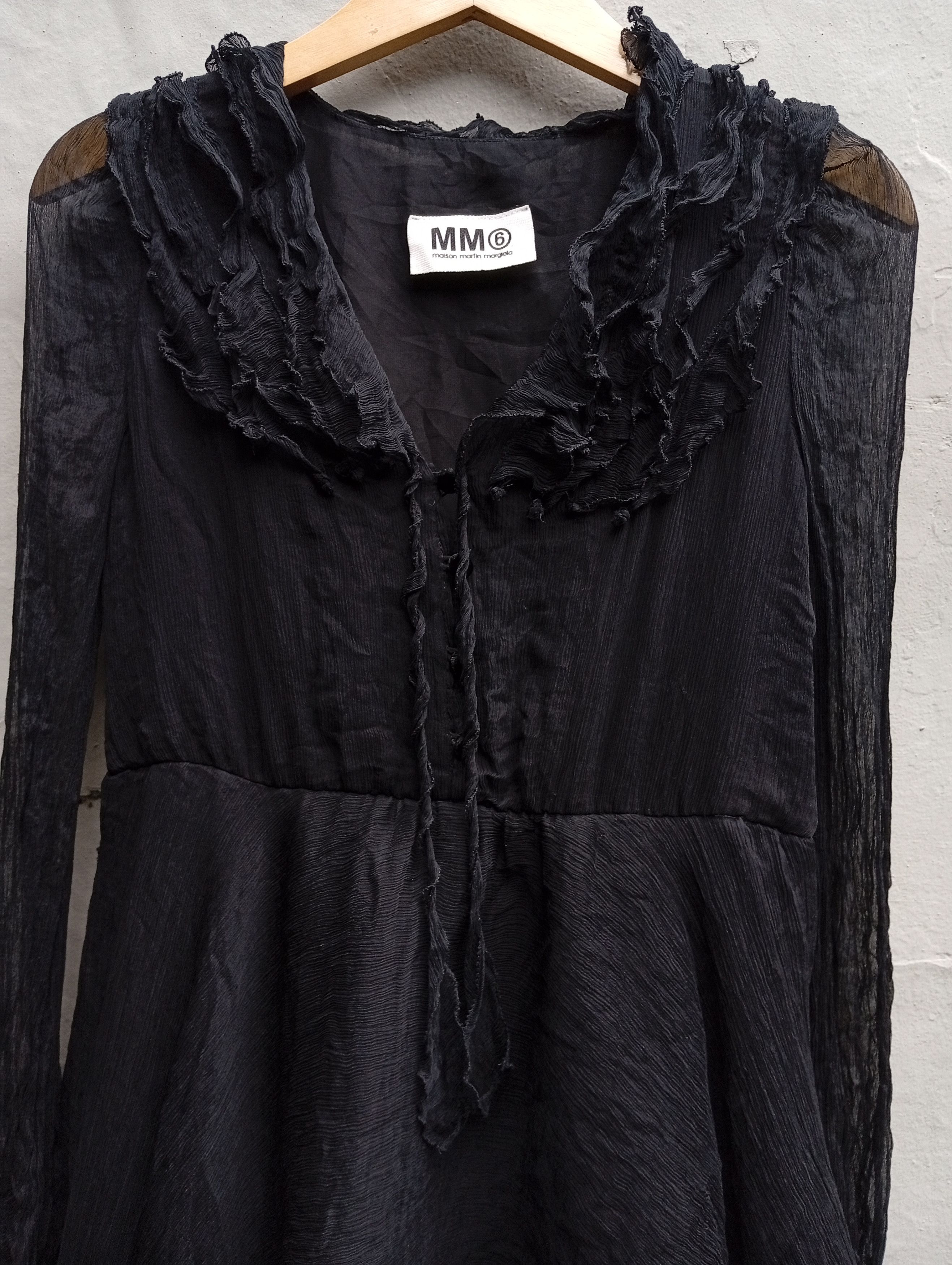 ワンピース MAISON MARGIELA BLACK DECORTIQUE DRESS WITH FLORAL DETAIL Maison Margiela Black Decortique Dress With Floral Detail