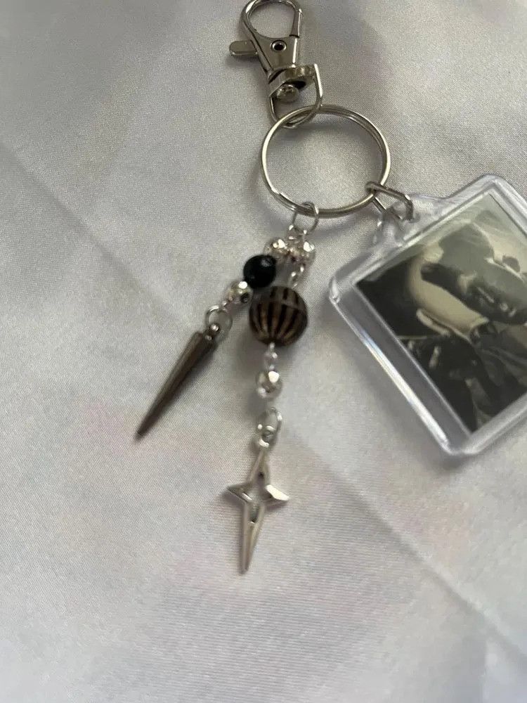 Japanese Brand × Vintage 2025 Creator Bag Beaded Charm Keychain Size ONE SIZE - 2 Thumbnail
