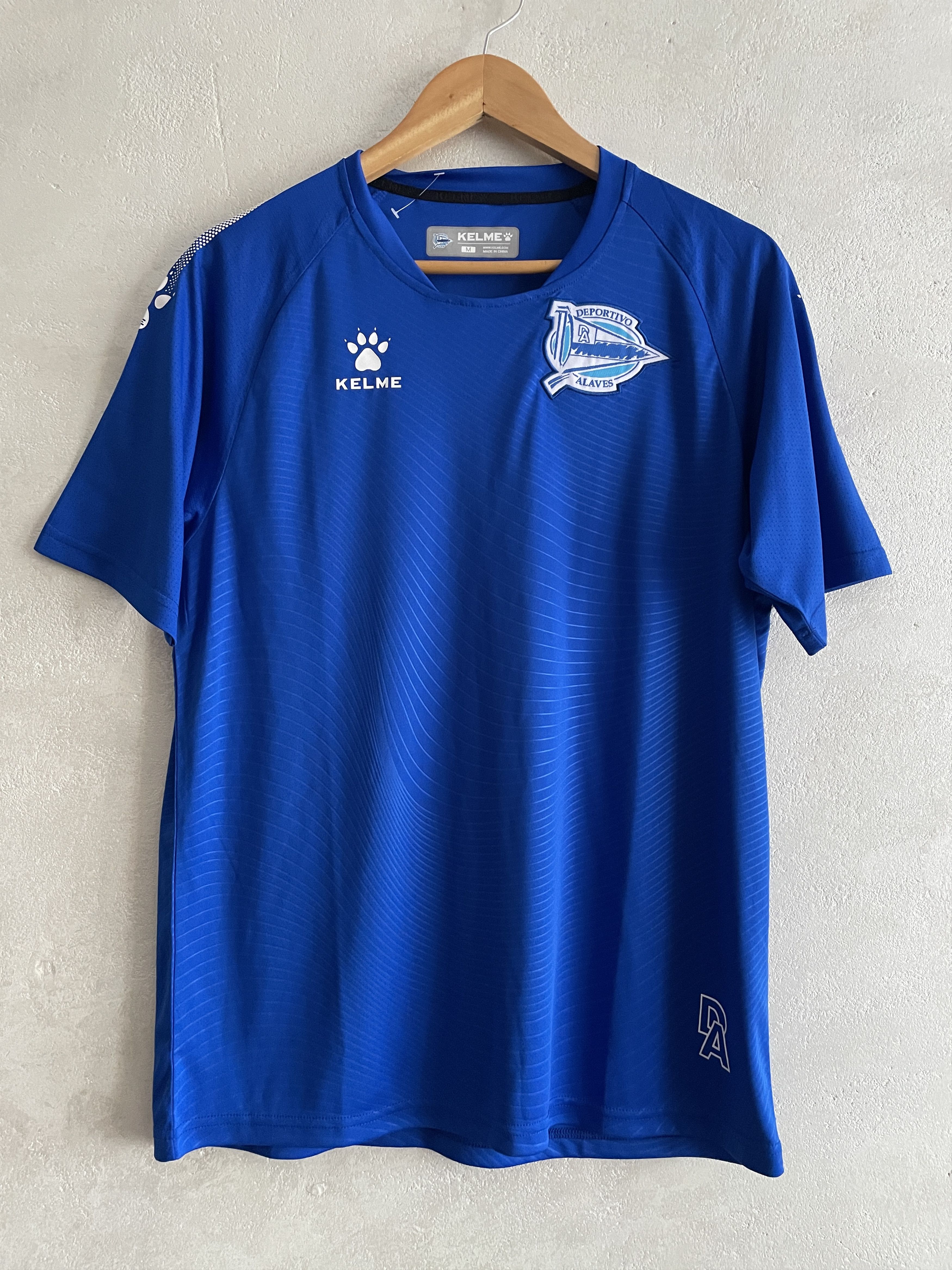 Other Deportivo Alaves Training Football Shirt Kit Soccer Jersey Size US M / EU 48-50 / 2 - 1 Thumbnail