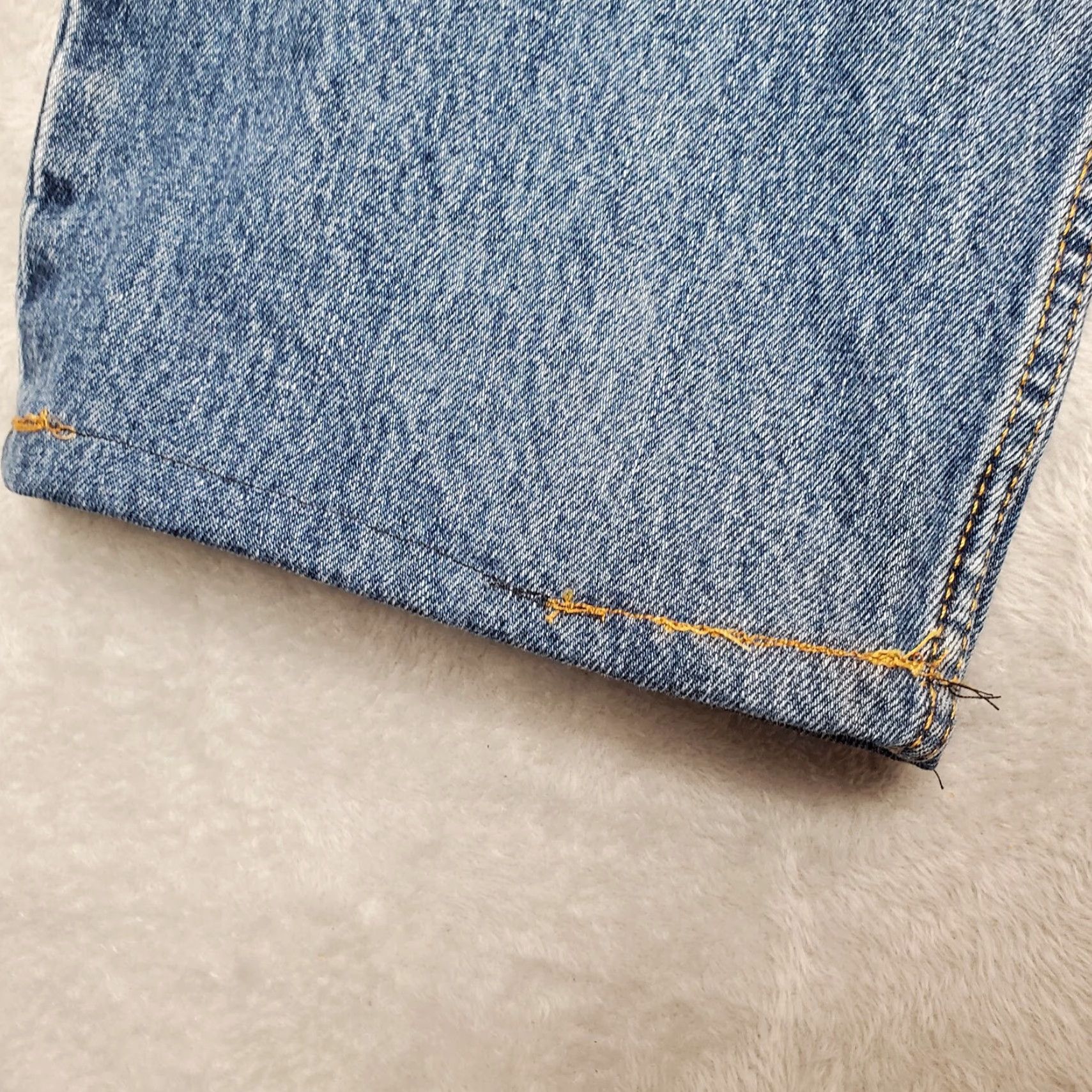 Denime VINTAGE? (No) Levis Jeans Men 38x34 (36x30) Blue 550 Denim Relaxed Fit Straight Cotton Pant Size US 38 / EU 54 - 6 Thumbnail