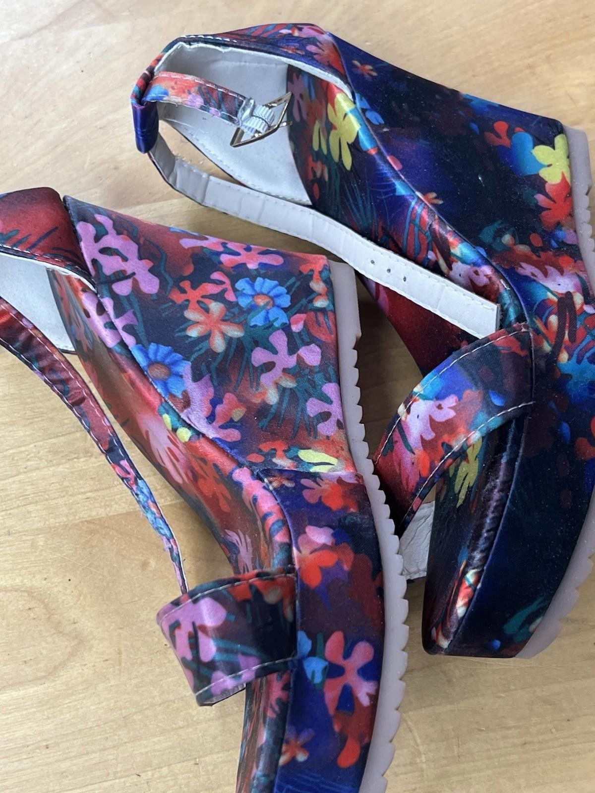 Other Women's Floral Pattern Wedge Open Toe Platform Ankle Strap Size US 4.5 / IT 34.5 - 6 Thumbnail