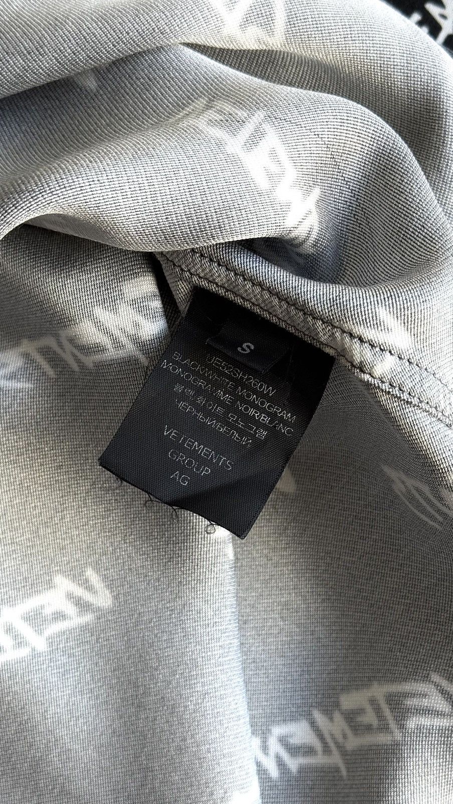 Vetements VETEMENTS MONOGRAM SHIRT Size US S / EU 44-46 / 1 - 7 Thumbnail