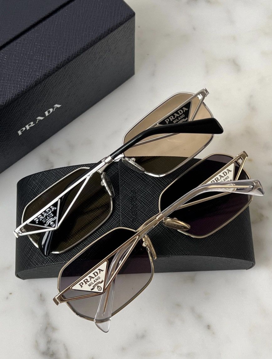 Luxottica × Prada × Streetwear Prada Symbole sunglasses PR
