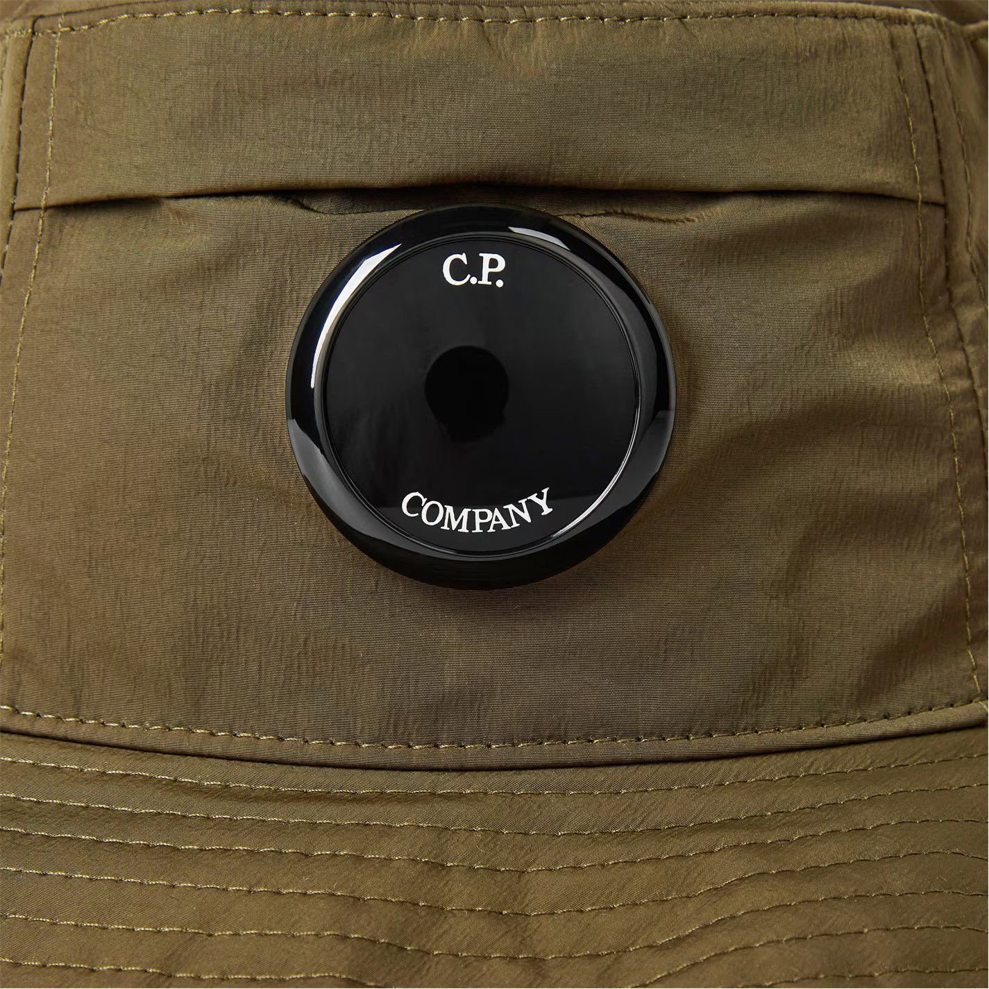 C.P. Company o1g2r1mq0426 Size: XL / Chrome Lens Detail Bucket Hat / Cap Size ONE SIZE - 4 Thumbnail