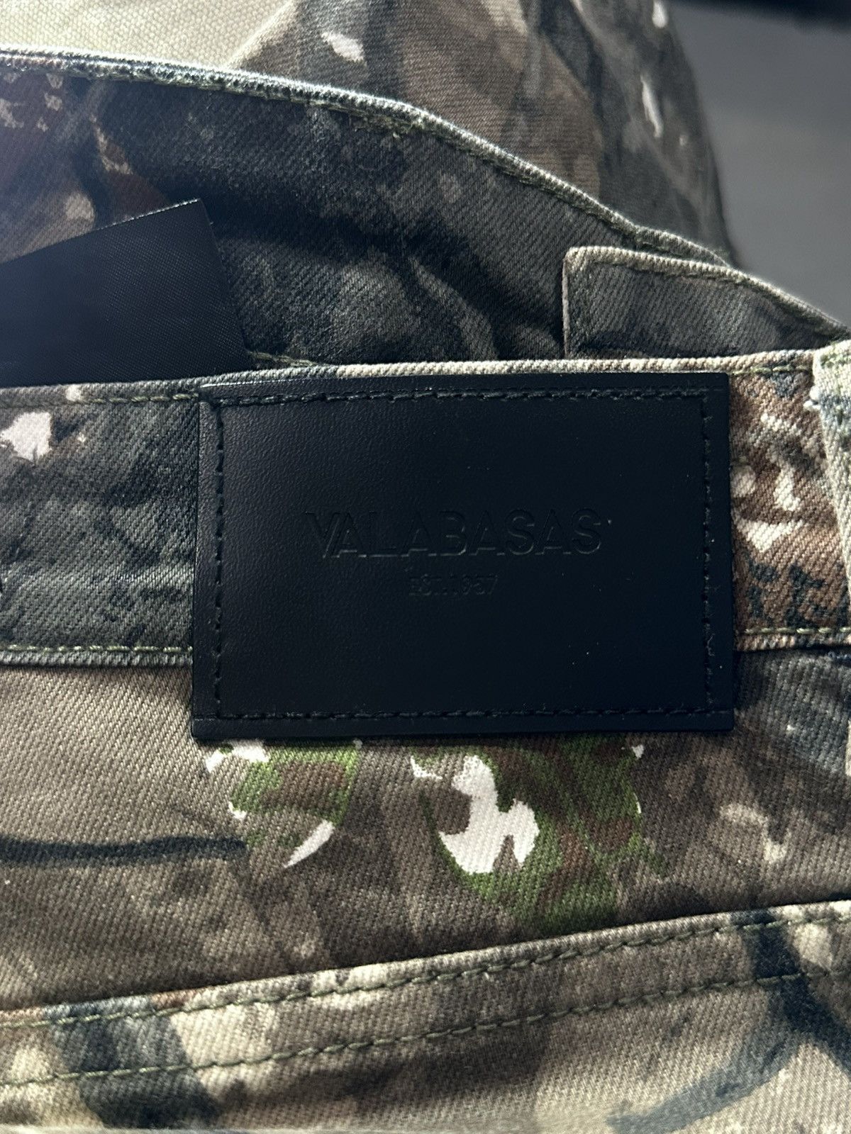 Valabasas Valabasas Real Tree Camo Jeans size 30 Size US 30 / EU 46 - 2 Thumbnail