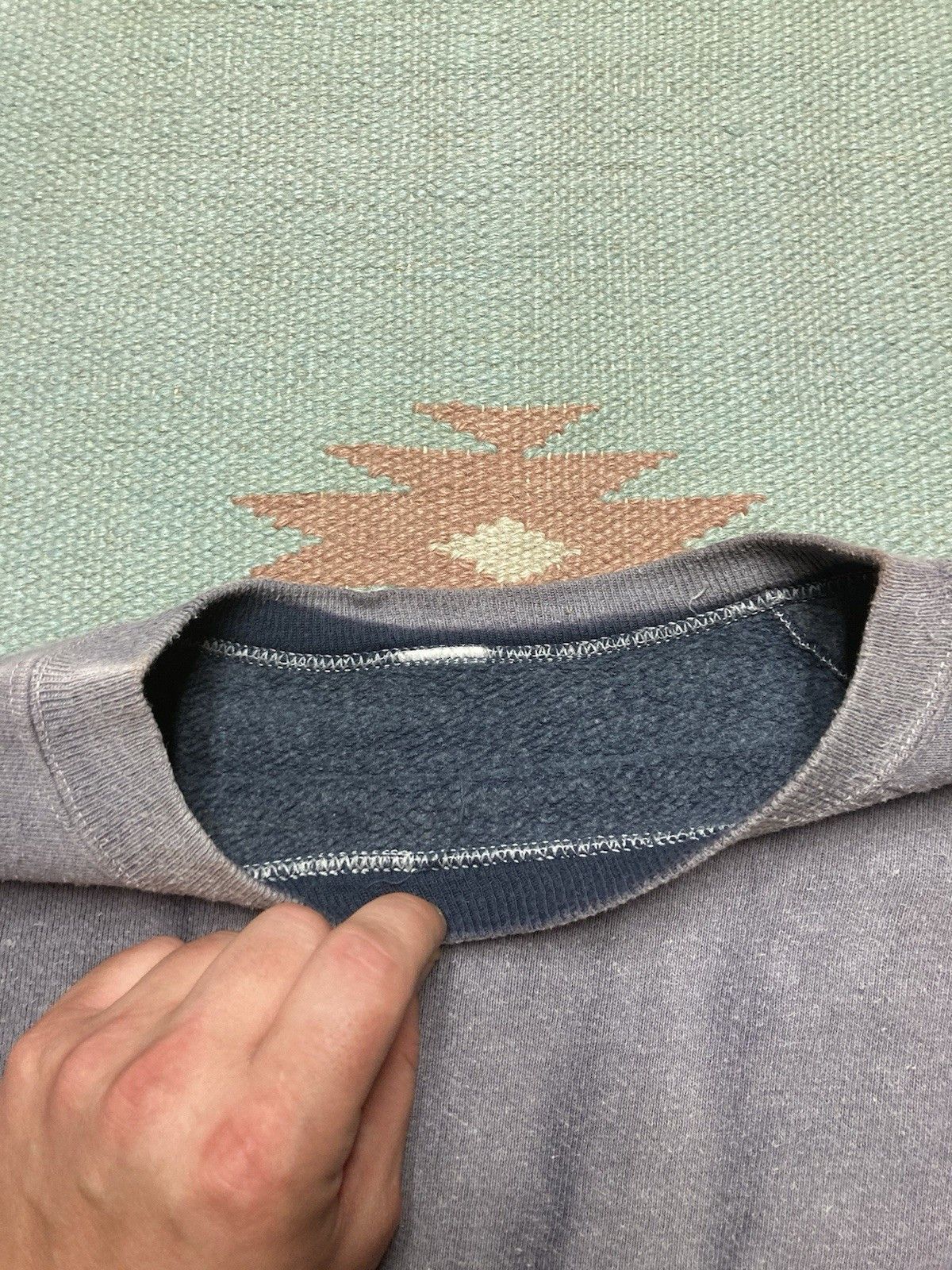 Vintage 60s crewneck sweatshirt blank sun faded blue gradient L/XL Size US XL / EU 56 / 4 - 6 Thumbnail