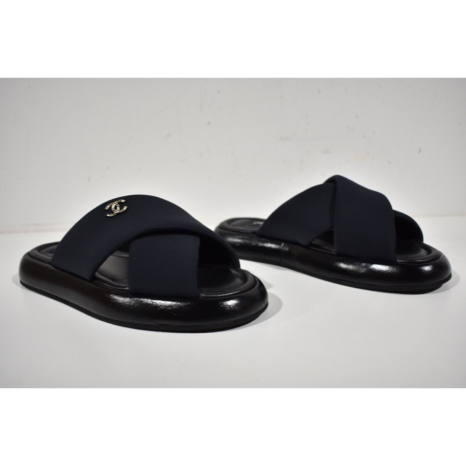 Chanel Chanel REV Black Fabric Criss Cross Puffy CC Logo Slide Size US 11 / IT 41 - 6 Thumbnail