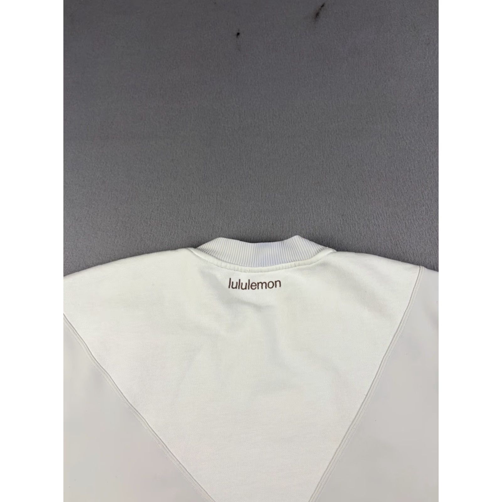 Lululemon Lululemon Sweatshirt Womens Large White Oversized Crewneck Pullover Activewear Logo Plush Crew Neck Shirt Women Mens? Wait. Size L / US 10 / IT 46 - 5 Thumbnail
