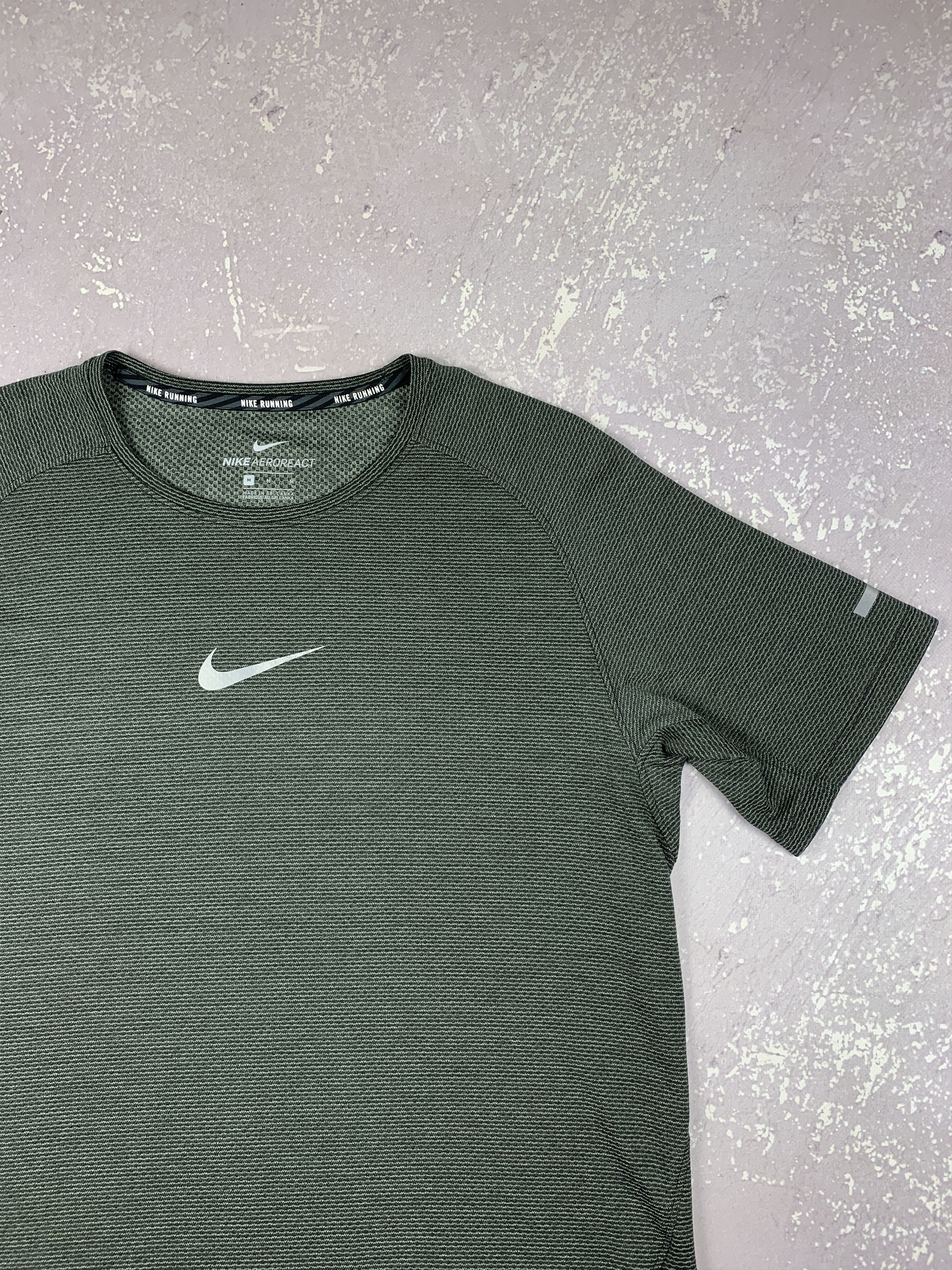 Nike Nike AeroReact Running Dri Fit Center Swoosh T Shirt Size US M / EU 48-50 / 2 - 2 Thumbnail