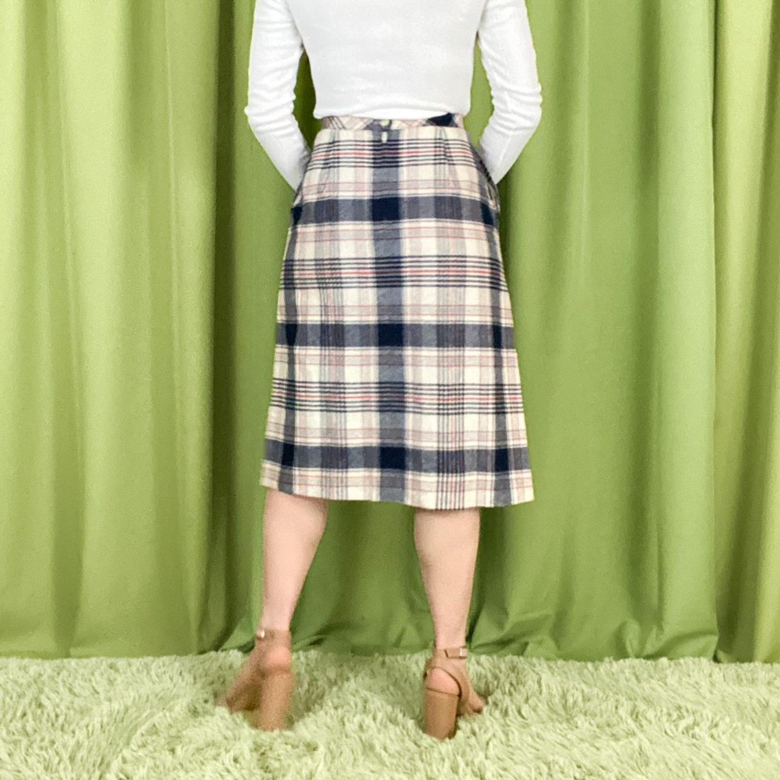 Vintage 70s Vintage Red Navy Blue White Plaid Pleated Midi Skirt Size 26" / US 2 / IT 38 - 3 Thumbnail