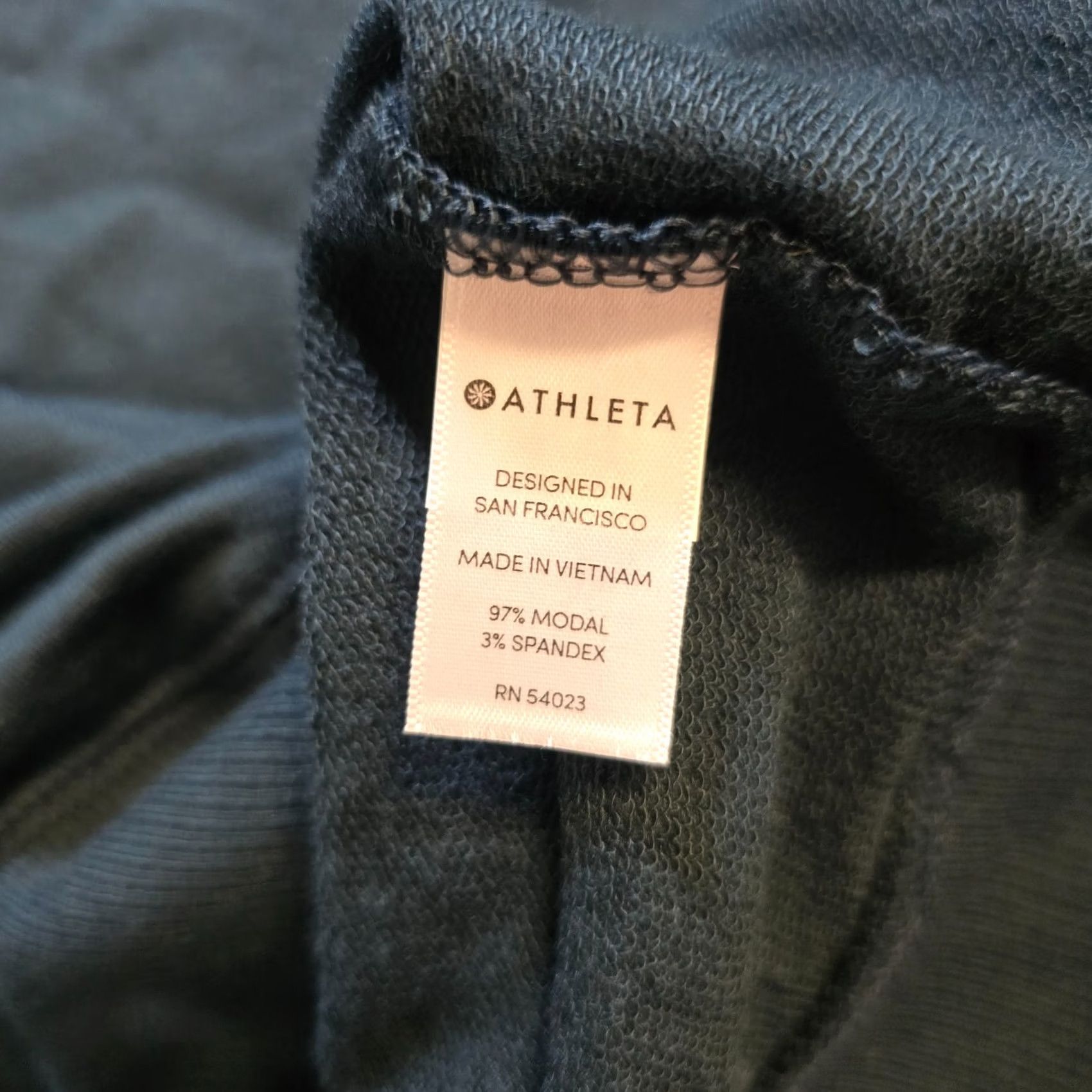 Athleta Athleta Sweater Women Size Small Green Round Neck Lightweight Casual Pullover Knit Top Shirts Dresses Size S / US 4 / IT 40 - 7 Thumbnail