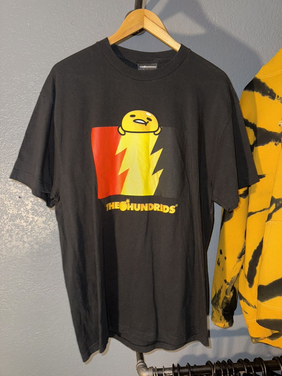 The Hundreds The Hundrends X Sanrio Hello Kitty Tee Size US XL / EU 56 / 4 - 1 Thumbnail