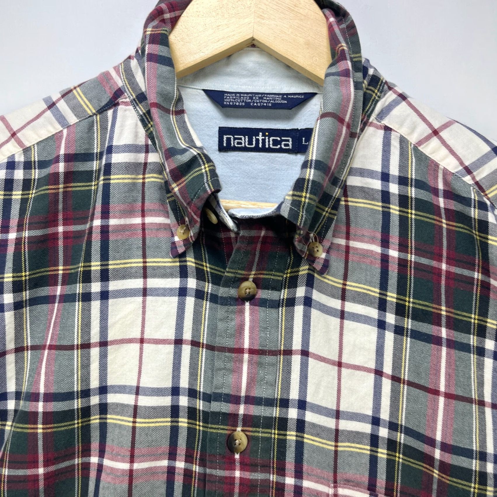 Nautica VINTAGE Nautica Plaid Button-Up Shirt Large Longsleeve Mens L White Size US L / EU 52-54 / 3 - 4 Thumbnail