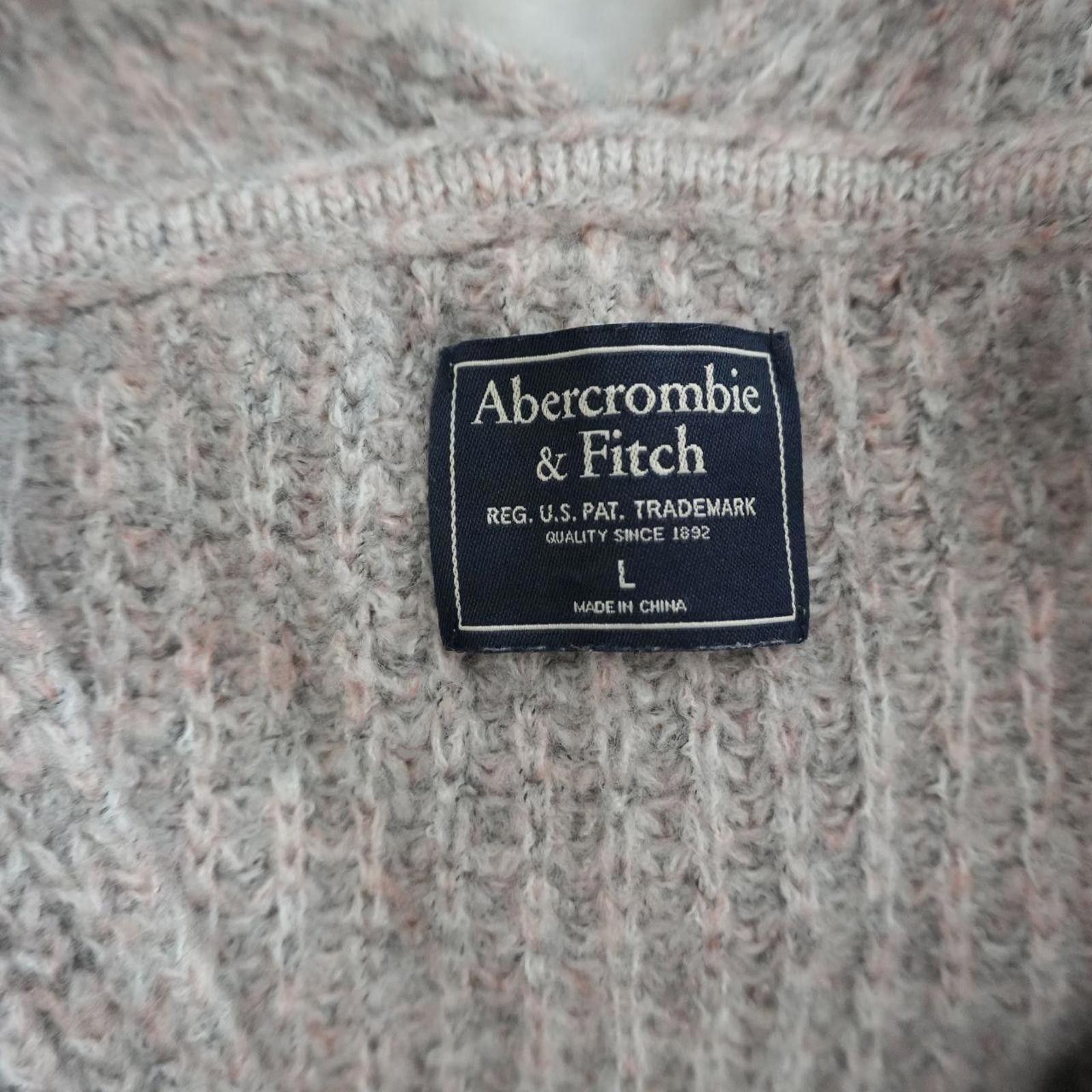 Abercrombie & Fitch Abercrombie & Fitch Sweater Women's L Grey Pink Knit V Neck Size L / US 10 / IT 46 - 2 Thumbnail
