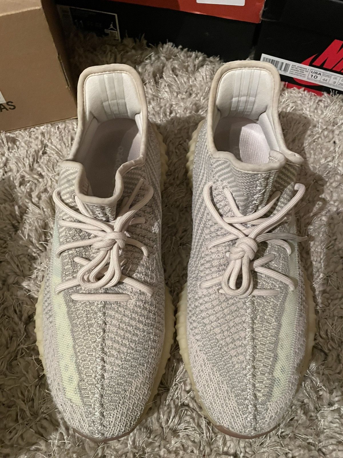 Yeezy Yeezy 350 V2 Citrin Size US 11.5 / EU 44-45 - 5 Thumbnail