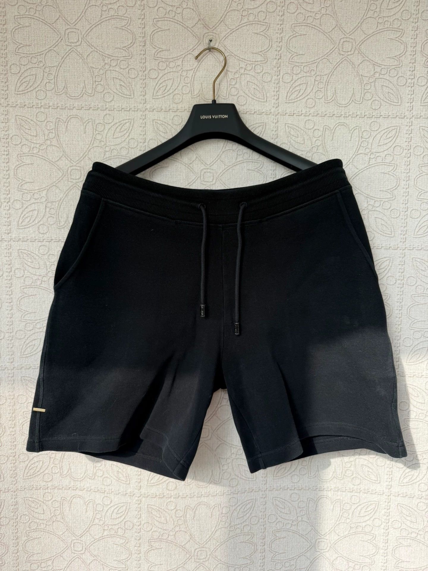 Louis Vuitton louis vuitton men's black shorts with tags Size US 38 / EU 54 - 1 Thumbnail