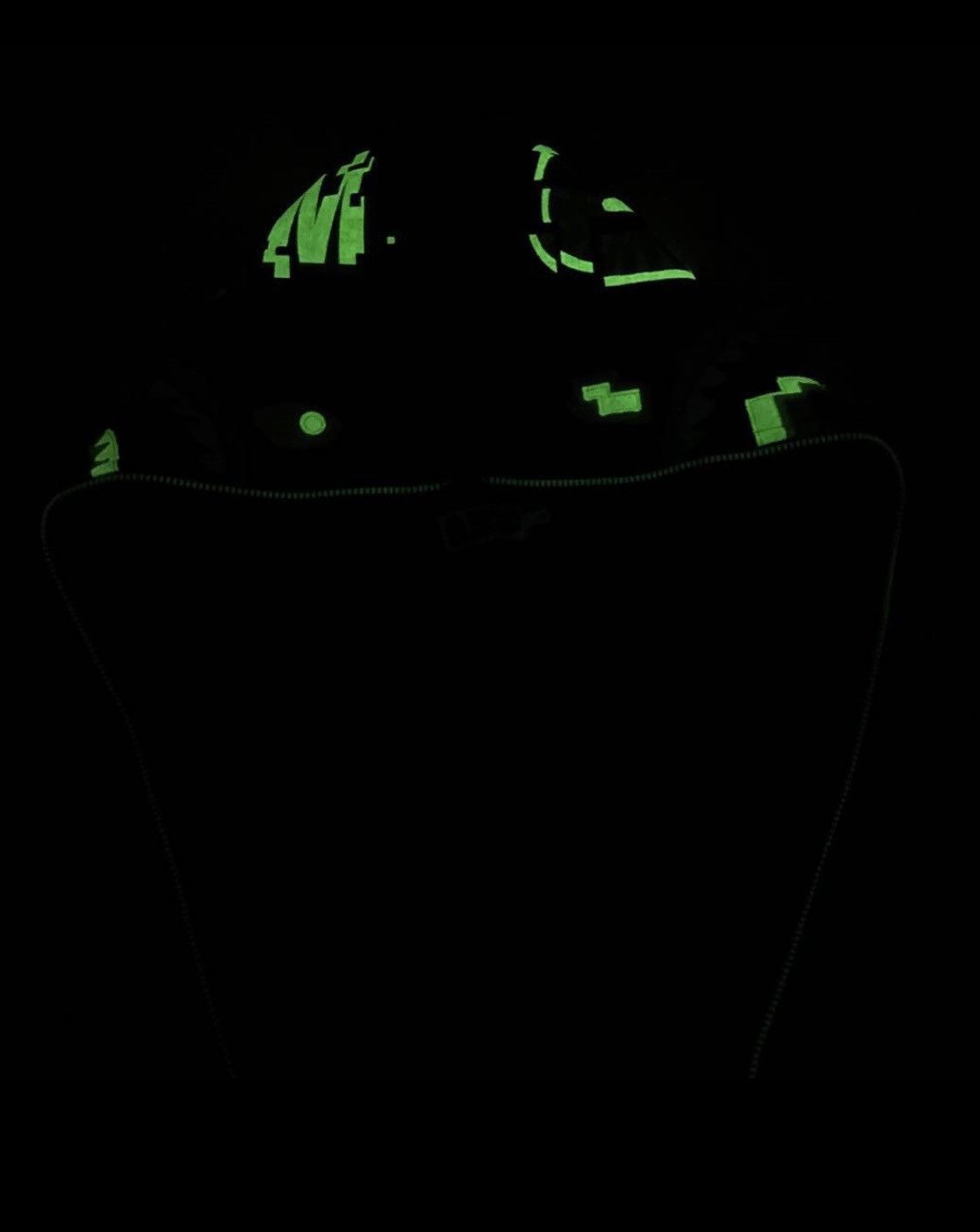 Bape Auth ale bape glow in the dark shark full zip hoodie M used Size US M / EU 48-50 / 2 - 17 Thumbnail
