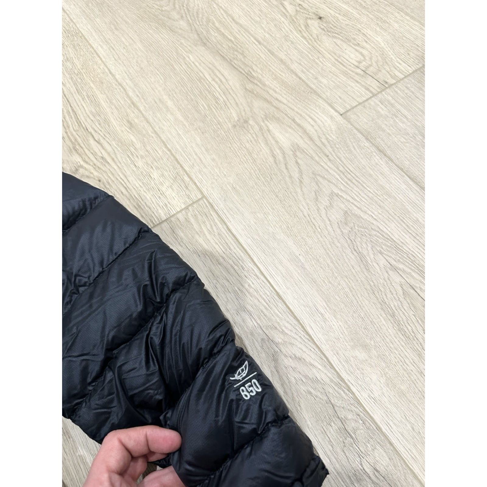 Vintage VINTAGE LL Bean Quilted Hooded Down Jacket Night Black 850 Down Ultralight Large Petite Womens Mens Girls Size L / US 10 / IT 46 - 6 Thumbnail