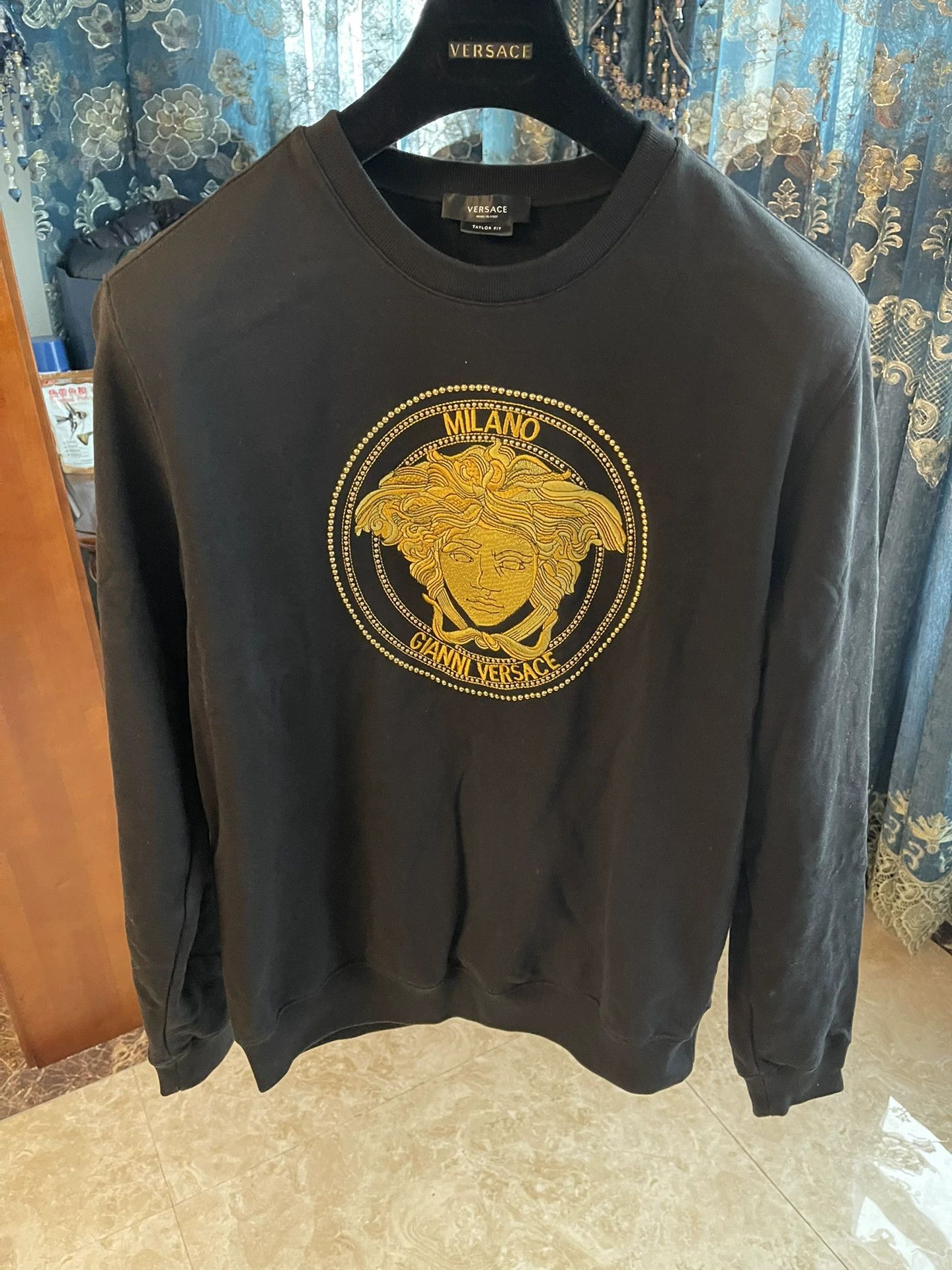 Versace Versace Gold Embroidered Hoodie 95 New Authentic Last Year Size US L / EU 52-54 / 3 - 1 Thumbnail