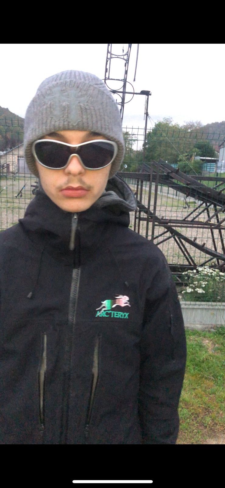 Designer Futuristic Oakley style glassesY2K Size ONE SIZE - 6 Thumbnail