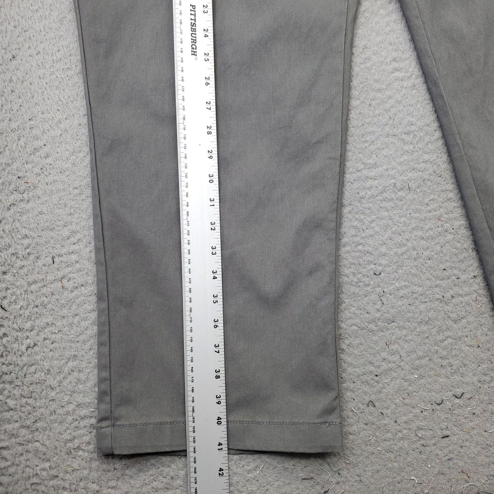 Izod IZOD Pants Mens 46x30 Gray Performance Stretch Non-Iron Flat Front Straight Leg Pants Mens Size 46 Gray Straight Leg 46x30 IZOD Size US 30 / EU 46 - 3 Thumbnail