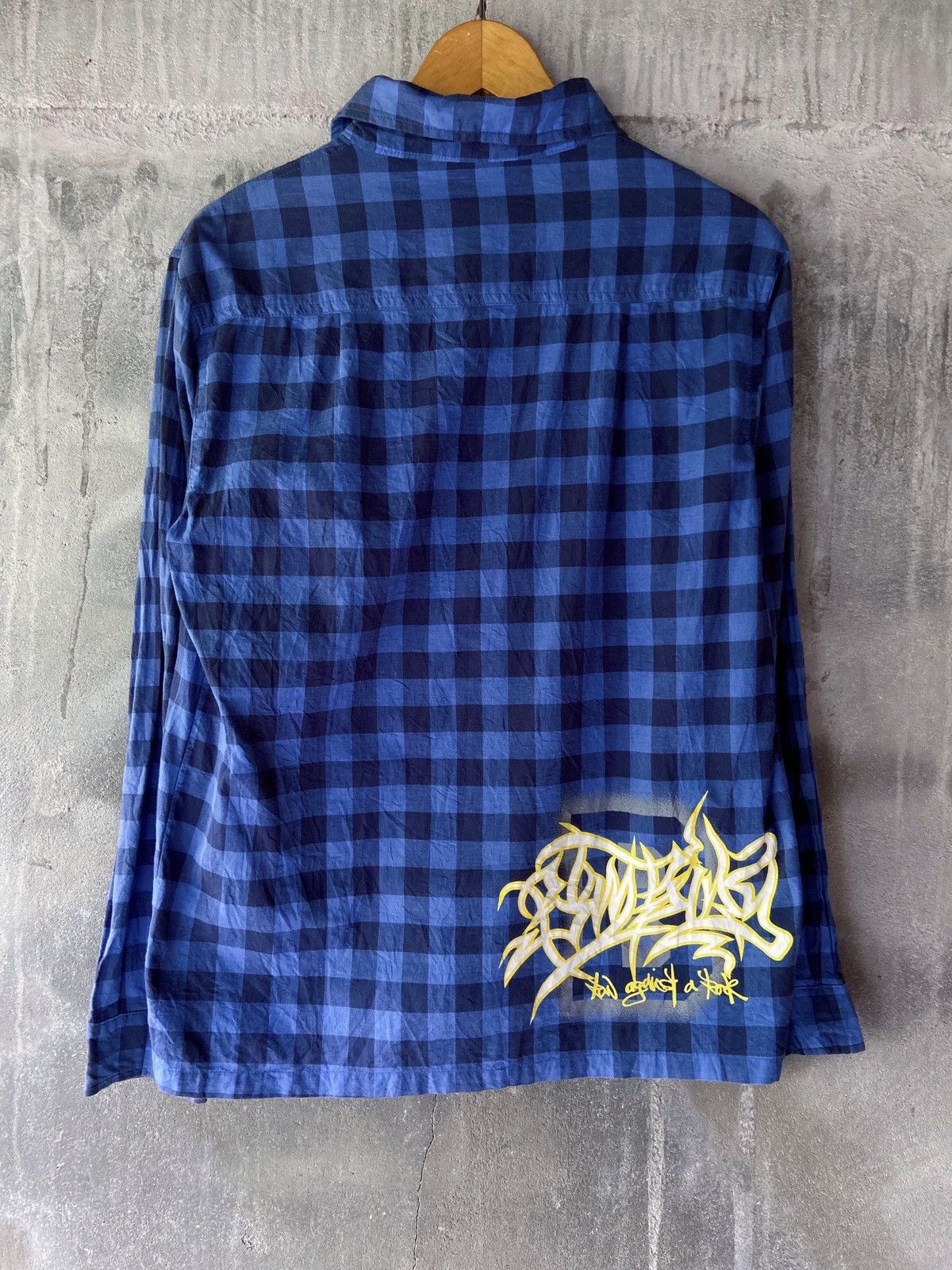If Six Was Nine ARE WE IN ANY DANGER? DOES ANYBODY KNOW THIS? BUTTON SHIRT Size US M / EU 48-50 / 2 - 2 Thumbnail