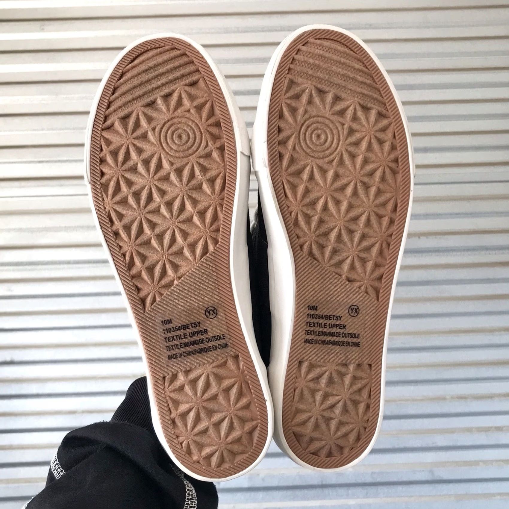 Vintage Maurices Betsy Black Canvas Slip-On Flat Shoes Women 10 Casual Comfort Distressed Round Toe Rubber Outsole 1” Clinical? Size US 10 / IT 40 - 4 Thumbnail