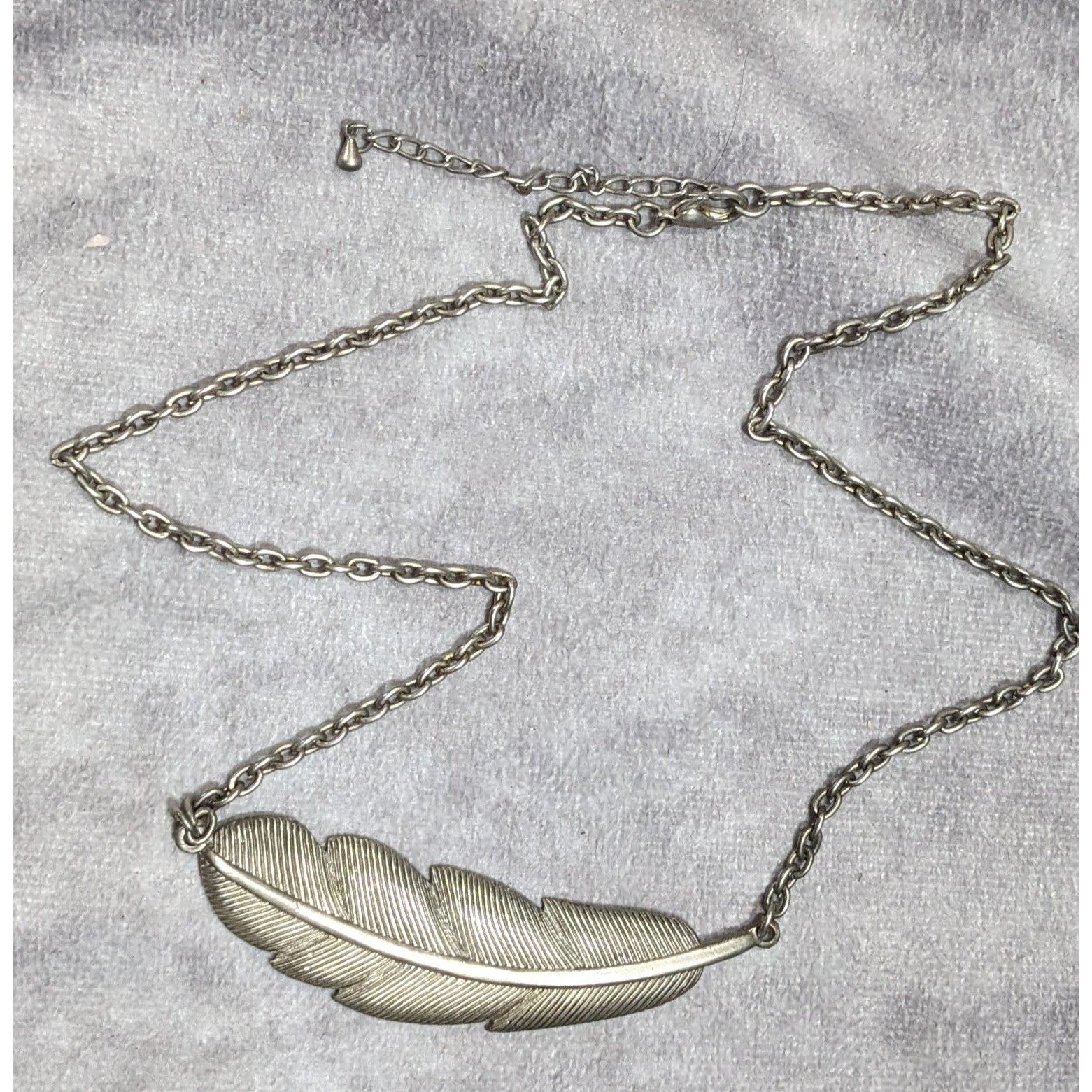Other Nature Inspired Silver Tone Feather Necklace Size ONE SIZE - 6 Thumbnail