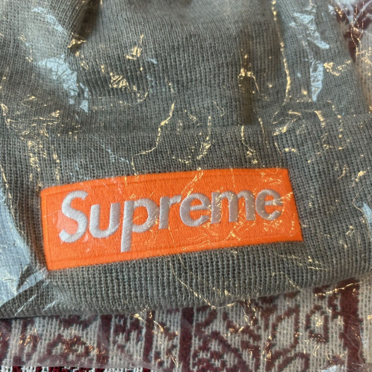 New Era × Supreme FW17 Supreme New Era Box Logo Beanie Heather Grey Size ONE SIZE - 8 Thumbnail