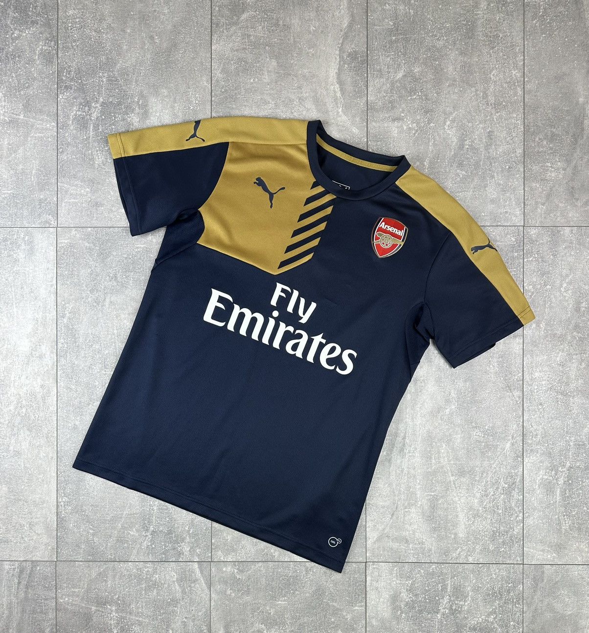 Puma Puma Arsenal London Training2015/16 Soccer Football Jersey Size US L / EU 52-54 / 3 - 1 Thumbnail