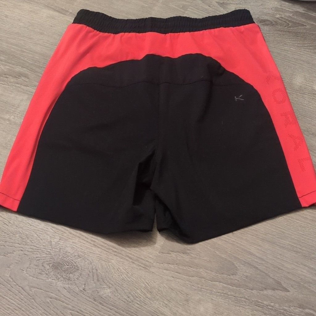 Koral nyla statement shorts size medium