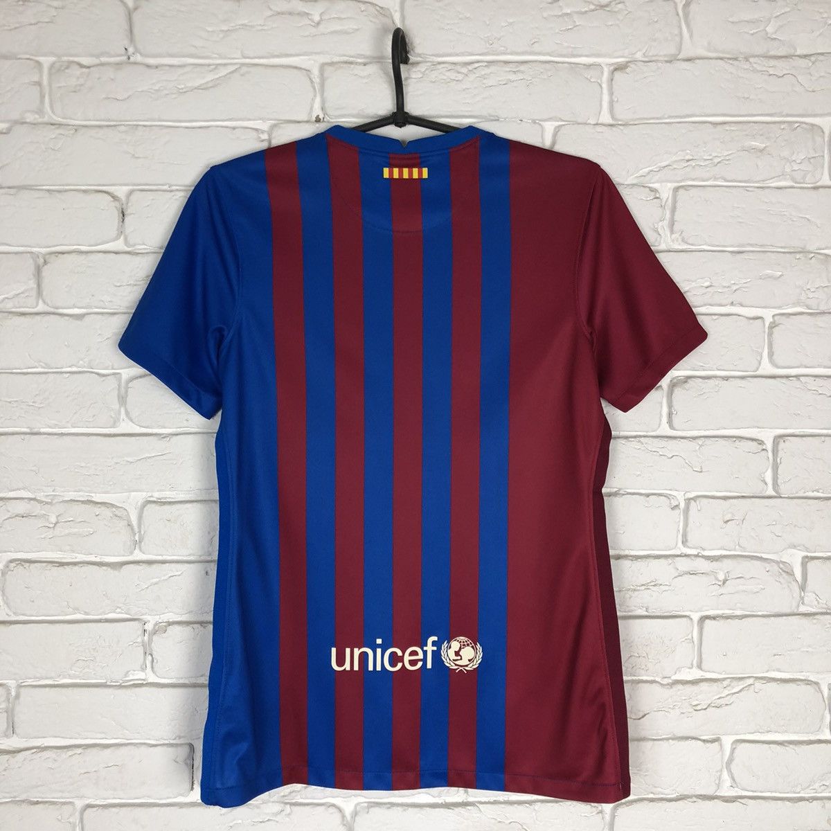 Nike Barcelona Nike 2021 2022 home soccer jersey Size M / US 6-8 / IT 42-44 - 4 Thumbnail