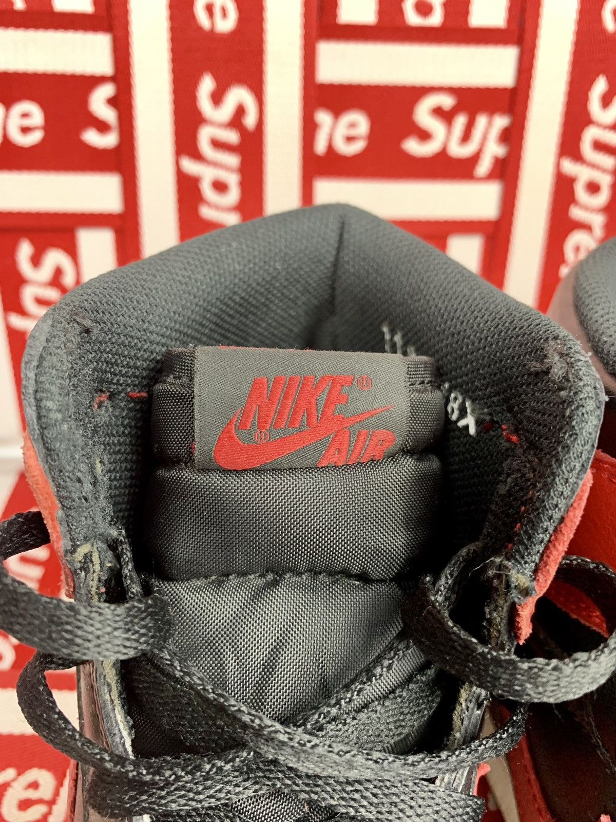 Jordan Brand × Nike Jordan 1 Retro High Bred Banned (2016) Size 11 Size US 11 / EU 44 - 8 Thumbnail