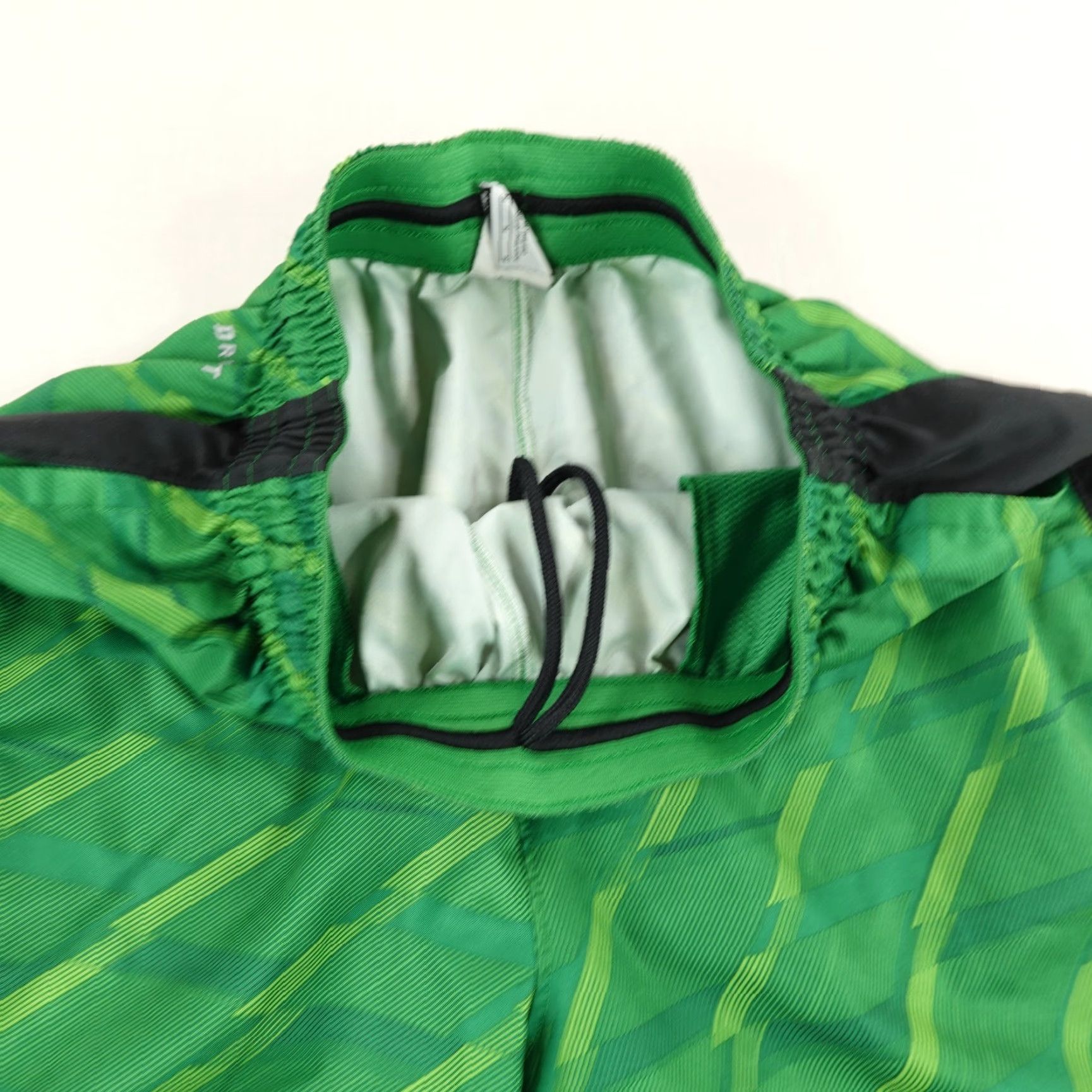 Nike Nike Shorts Mens Medium Green Hyperelite Dri Fit Basketball Athletic Workout Gym Size US 26 / EU 42 - 4 Thumbnail