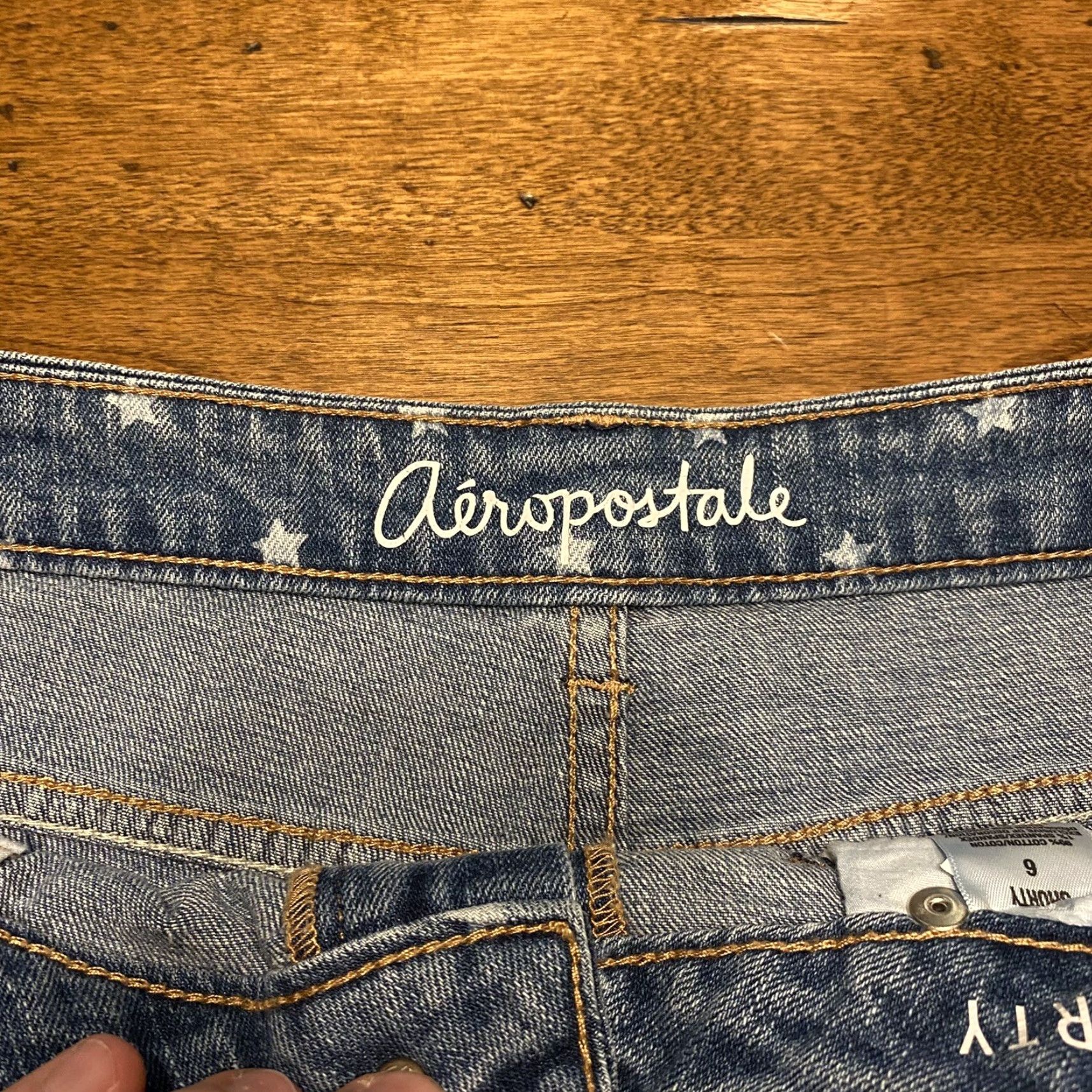 Vintage AÉROPOSTALE HIGH WAISTED SHORTY Jeans Shorts Womens 6 Denim Stars USA Patch Short Size 28" / US 6 / IT 42 - 2 Thumbnail