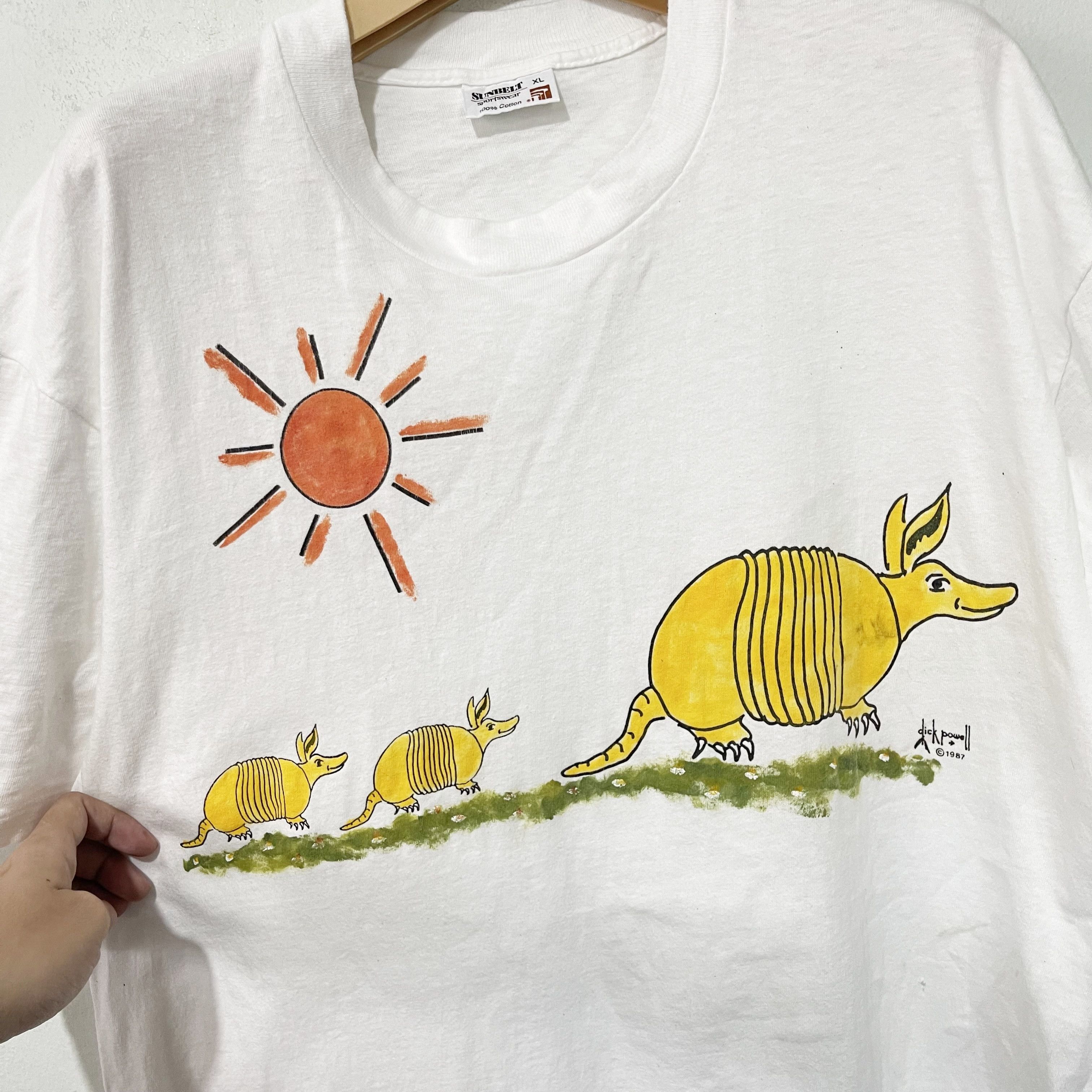 Vintage Vintage 90s Armadillo Southwest T-Shirt Size US XL / EU 56 / 4 - 2 Thumbnail