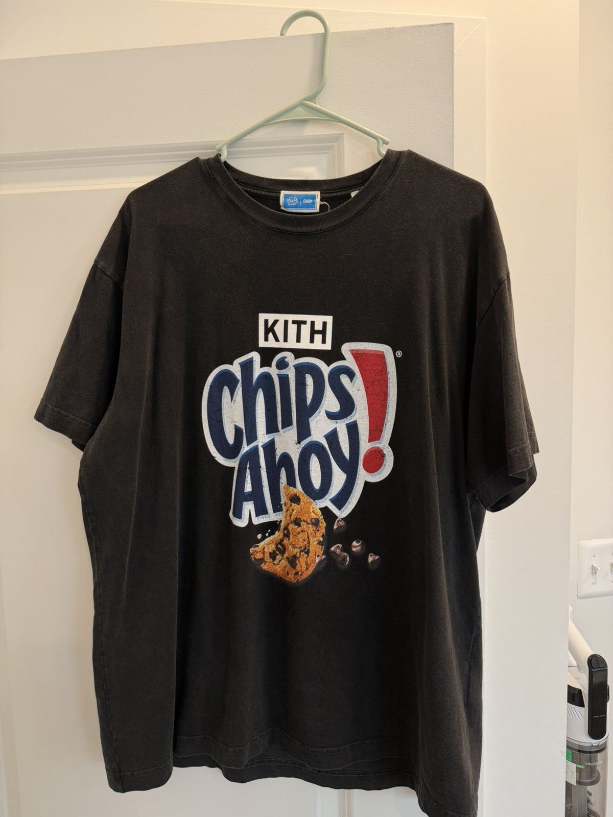 Kith Kith Treats x Chips Ahoy!® Vintage Tee - Black Size US L / EU 52-54 / 3 - 1 Thumbnail