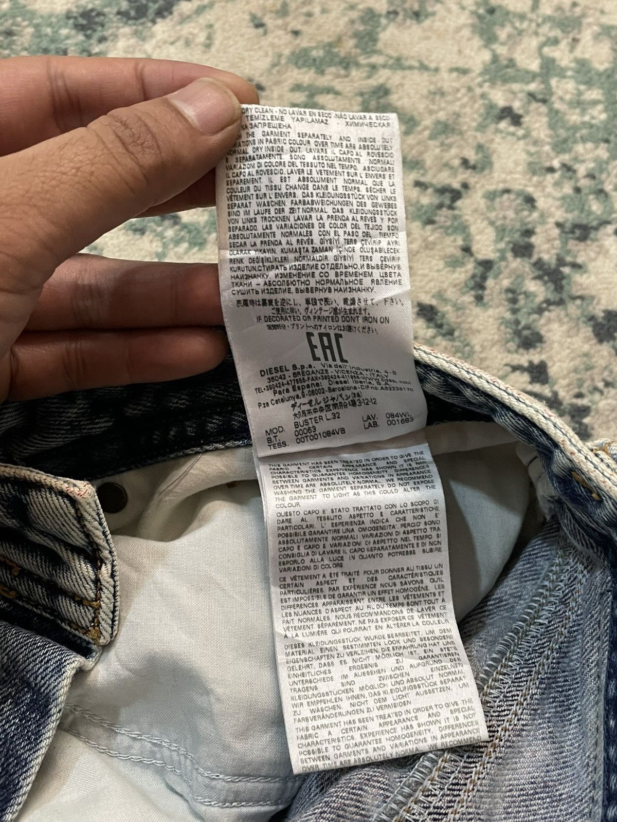 Diesel Diesel Made in Italy Faded Blue Wash Regular Slim Jeans Size US 29 - 18 Thumbnail